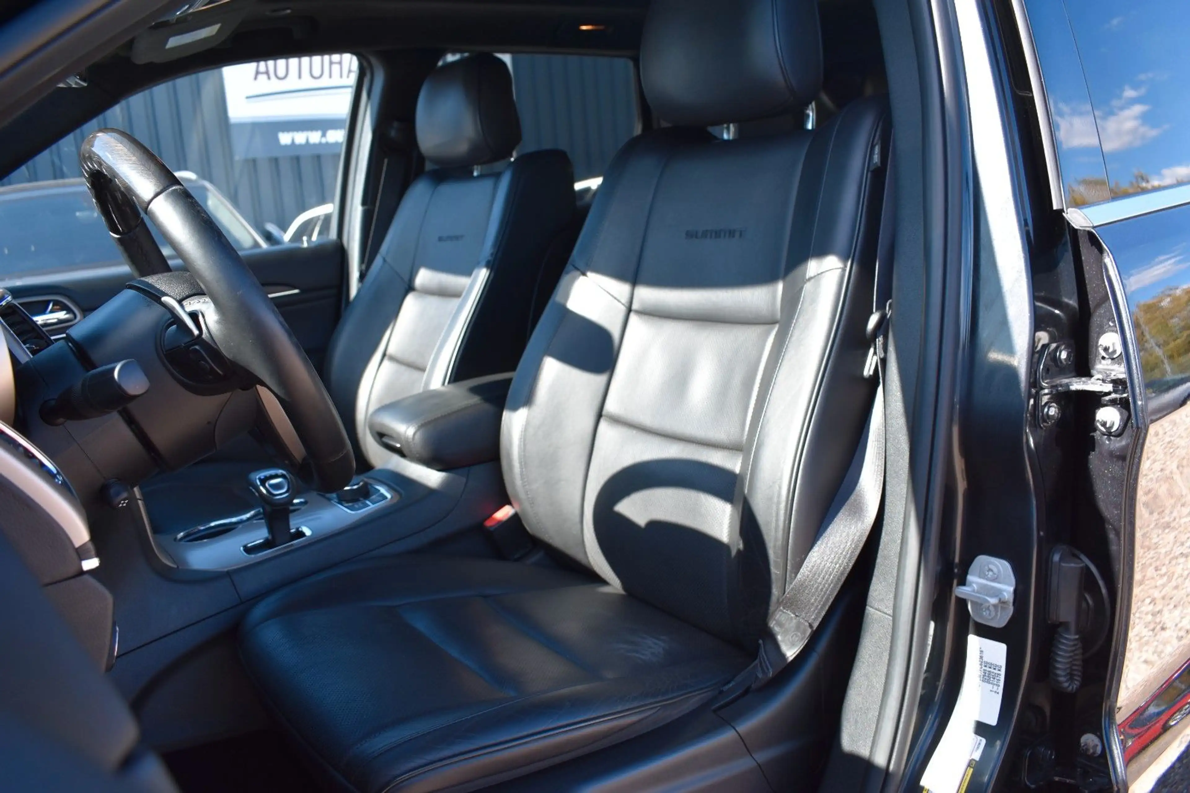 Jeep Grand Cherokee 3.0 CRD Summit AHK/H&K/KEYLES/ACC — photo 11