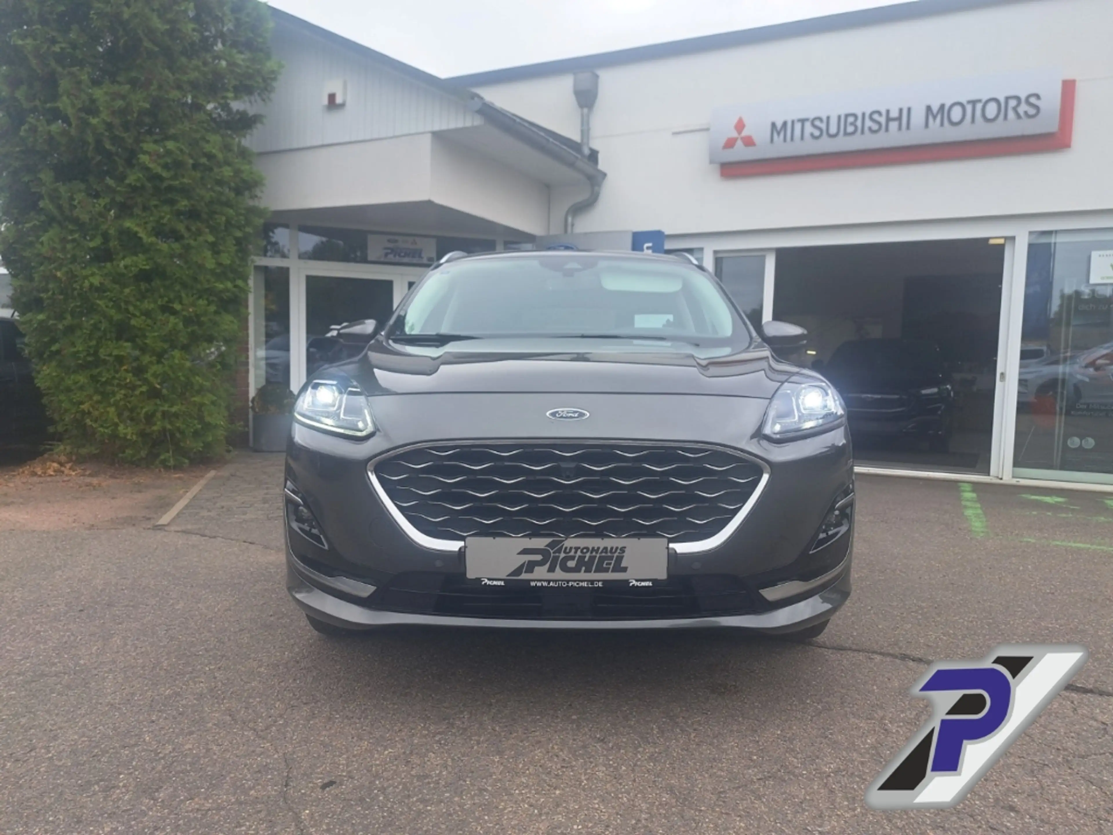 Ford Kuga Plug-In Hybrid Vignale HUD+LED+ACC+TWA+FALSCHFAHRE — photo 9
