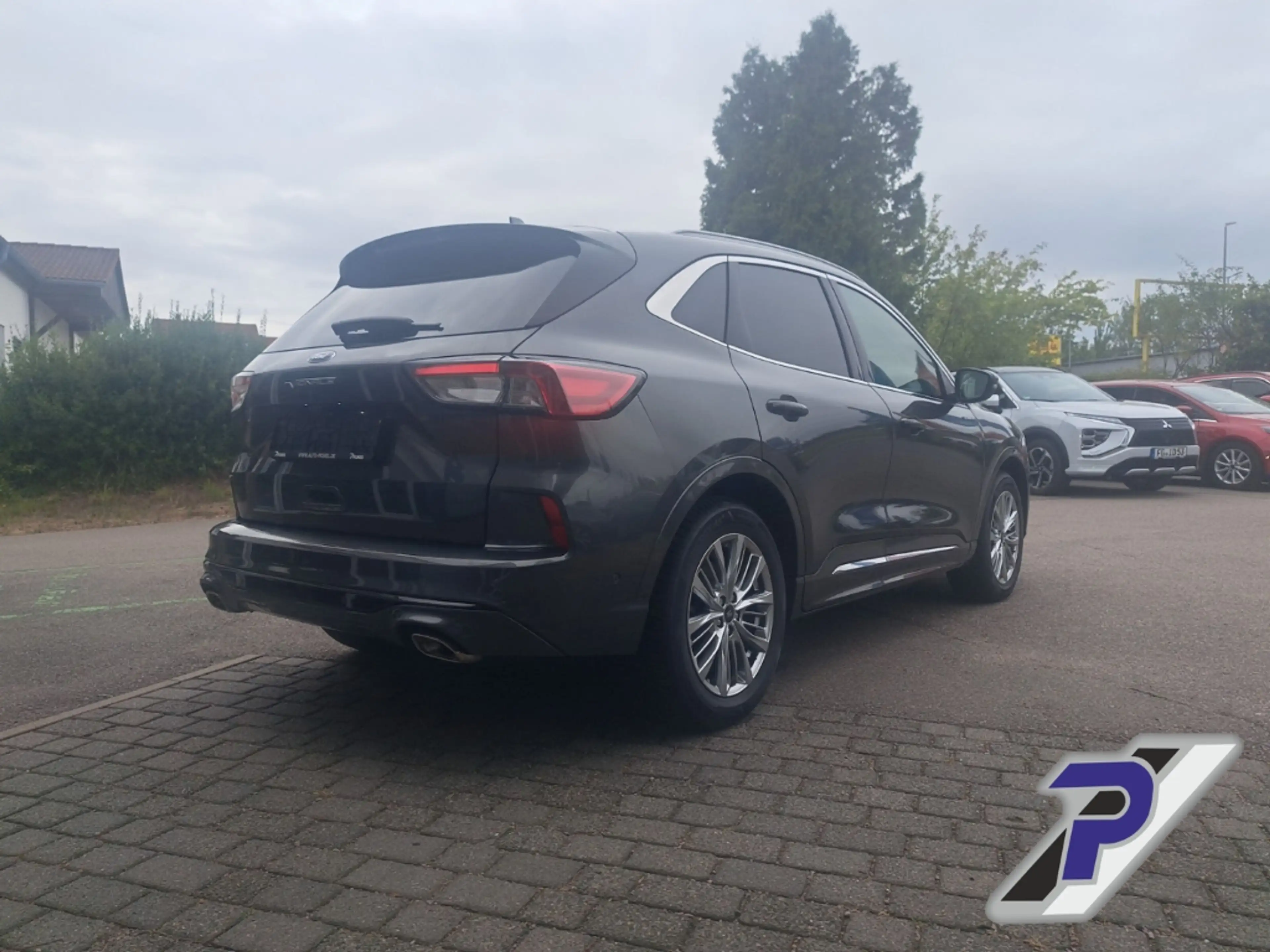 Ford Kuga Plug-In Hybrid Vignale HUD+LED+ACC+TWA+FALSCHFAHRE — photo 6
