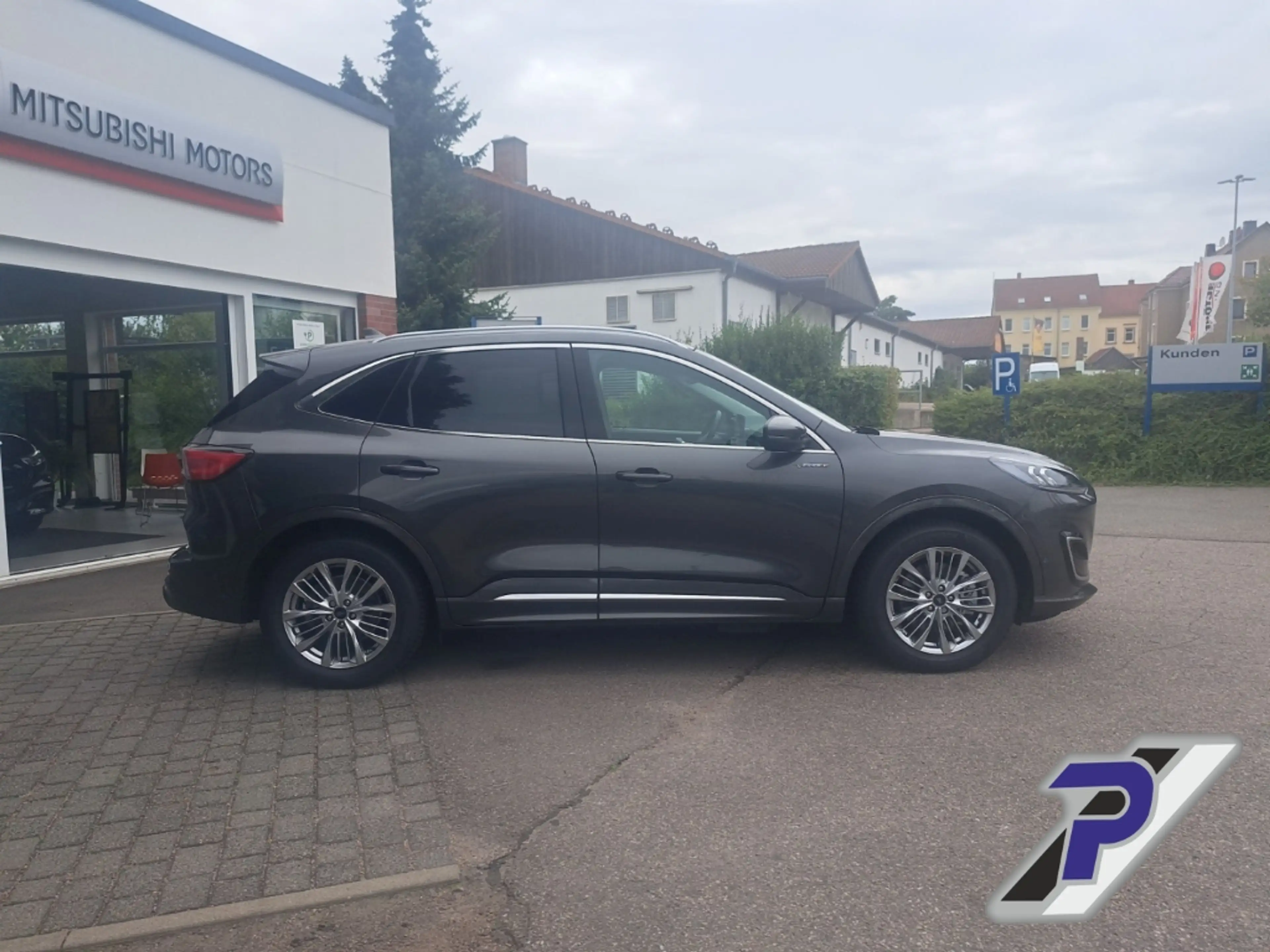 Ford Kuga Plug-In Hybrid Vignale HUD+LED+ACC+TWA+FALSCHFAHRE — photo 7