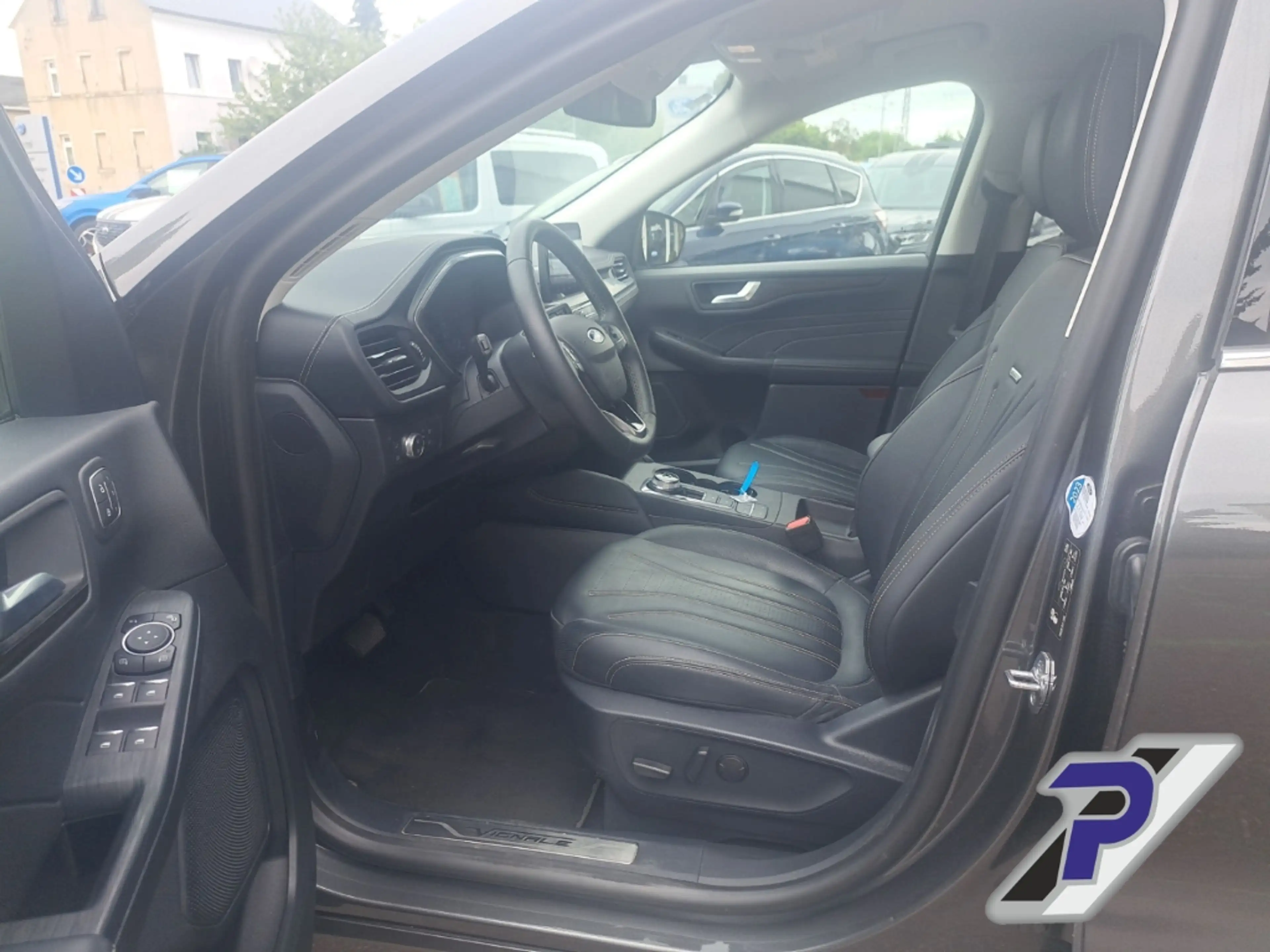 Ford Kuga Plug-In Hybrid Vignale HUD+LED+ACC+TWA+FALSCHFAHRE — photo 13
