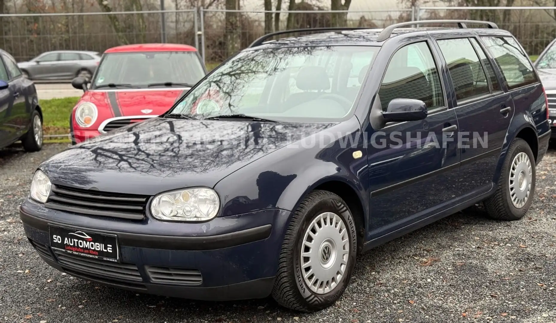 Volkswagen Golf 1.6/VOLLSCHKHFT/1HAND/TÜV/KLIMA Blau - 1