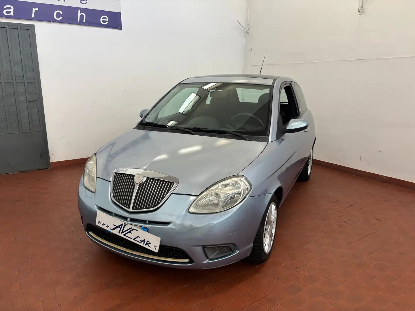 Lancia Ypsilon 1.4 16v ADATTA PER LA GUIDA A NEOPATENTATI Blu/Azzurro - 1