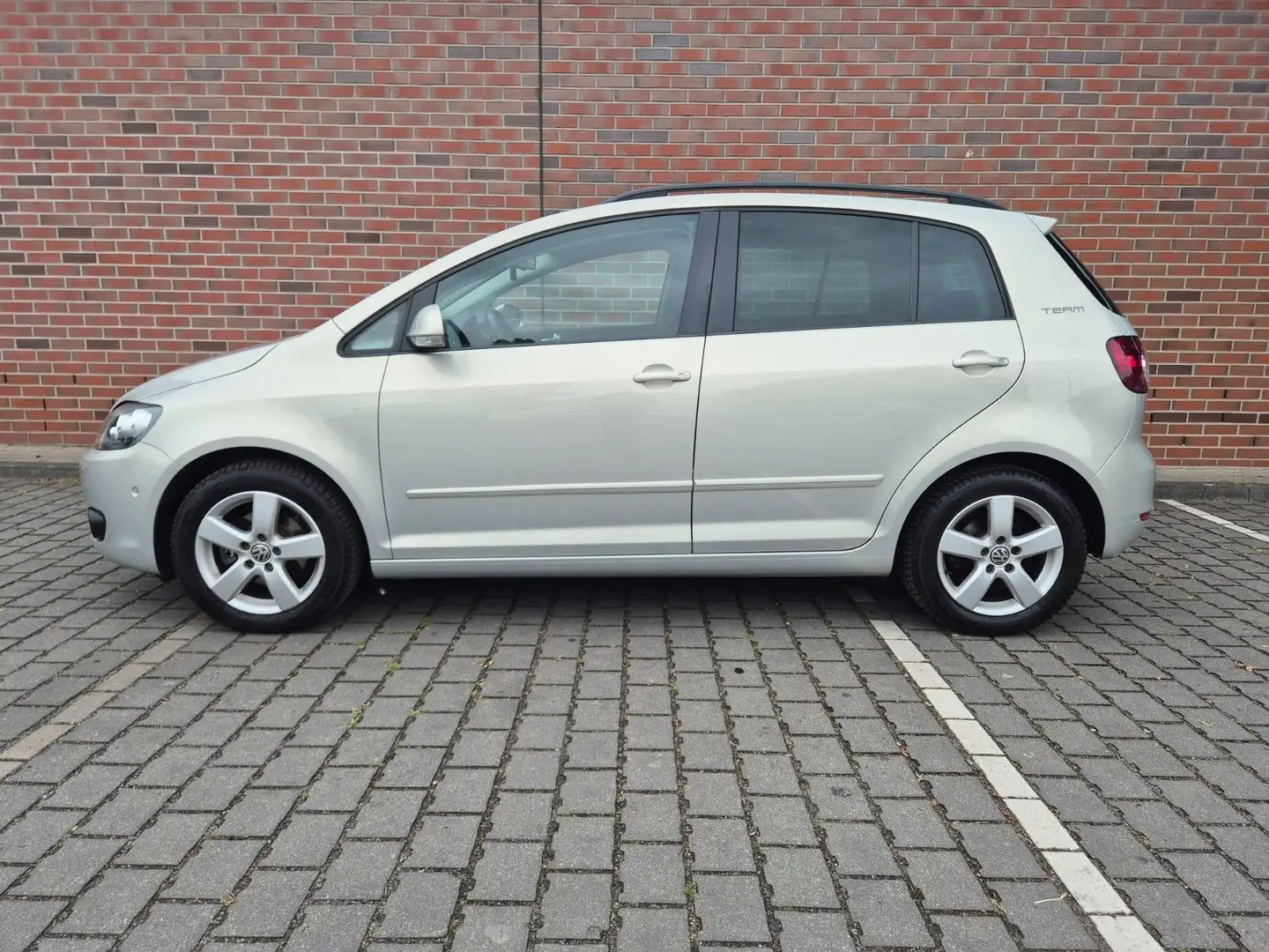 Volkswagen Golf Plus VI Team SITZHEIZUNG, NAVI, PDC, 1.HAND Ezüst - 2