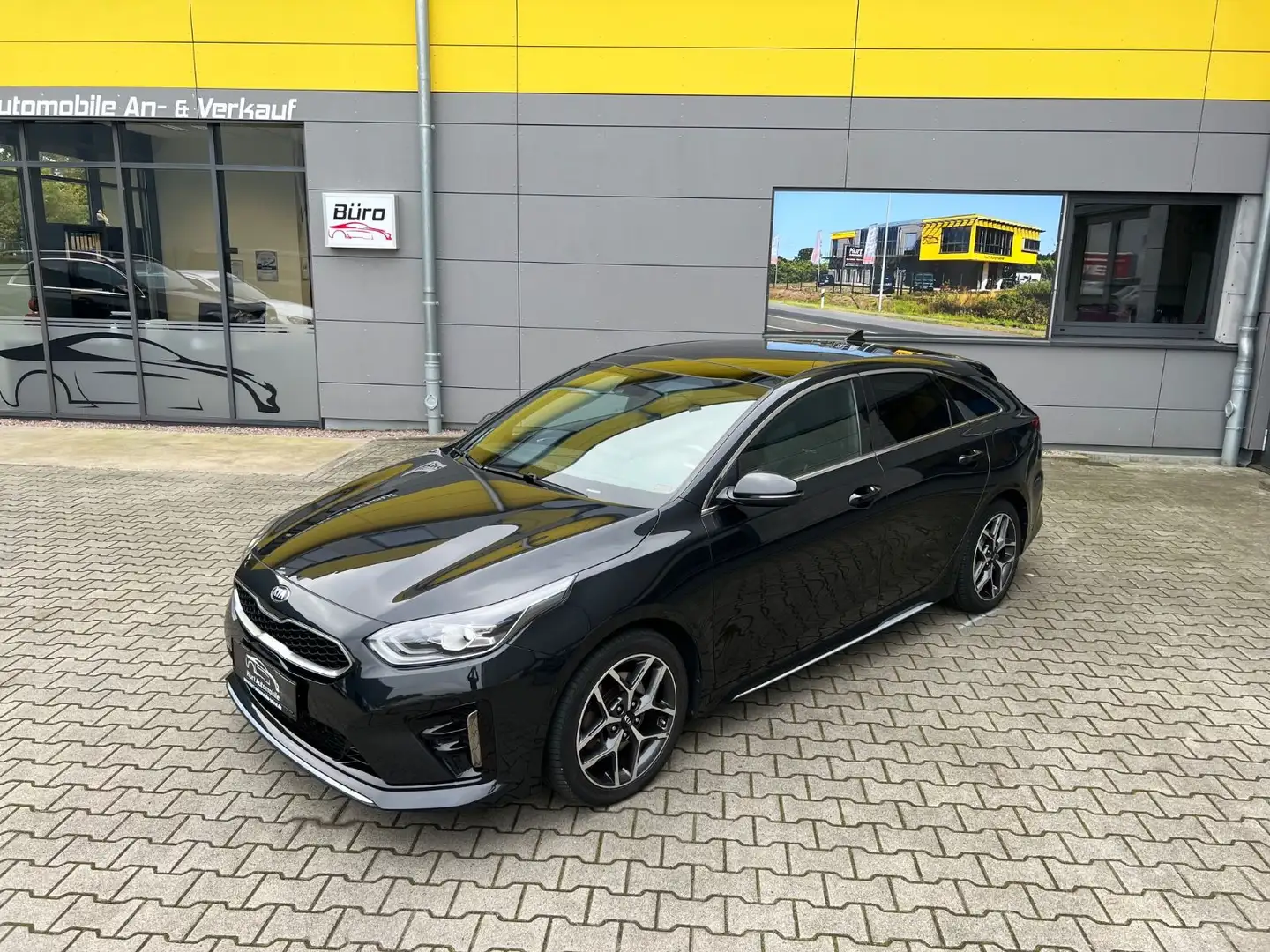 Kia ProCeed / pro_cee'd ProCeed/GT LINE/PANO/KAMERA/AHK/4xSHZ/LED Schwarz - 1