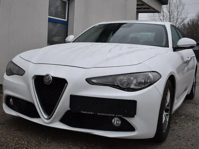 Alfa Romeo Giulia Basis