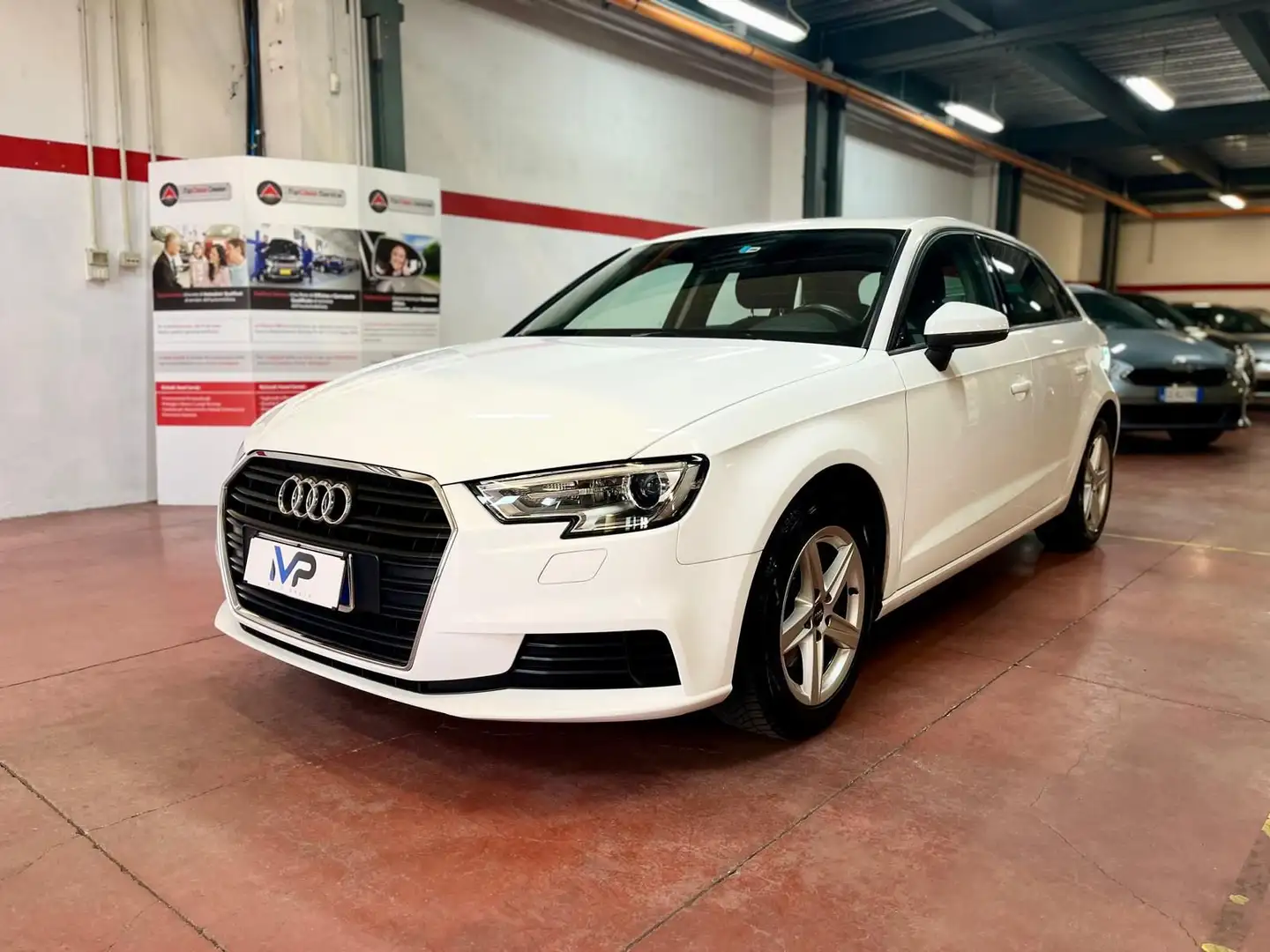 Audi A3 SPB 1.6 TDI Design Wit - 1