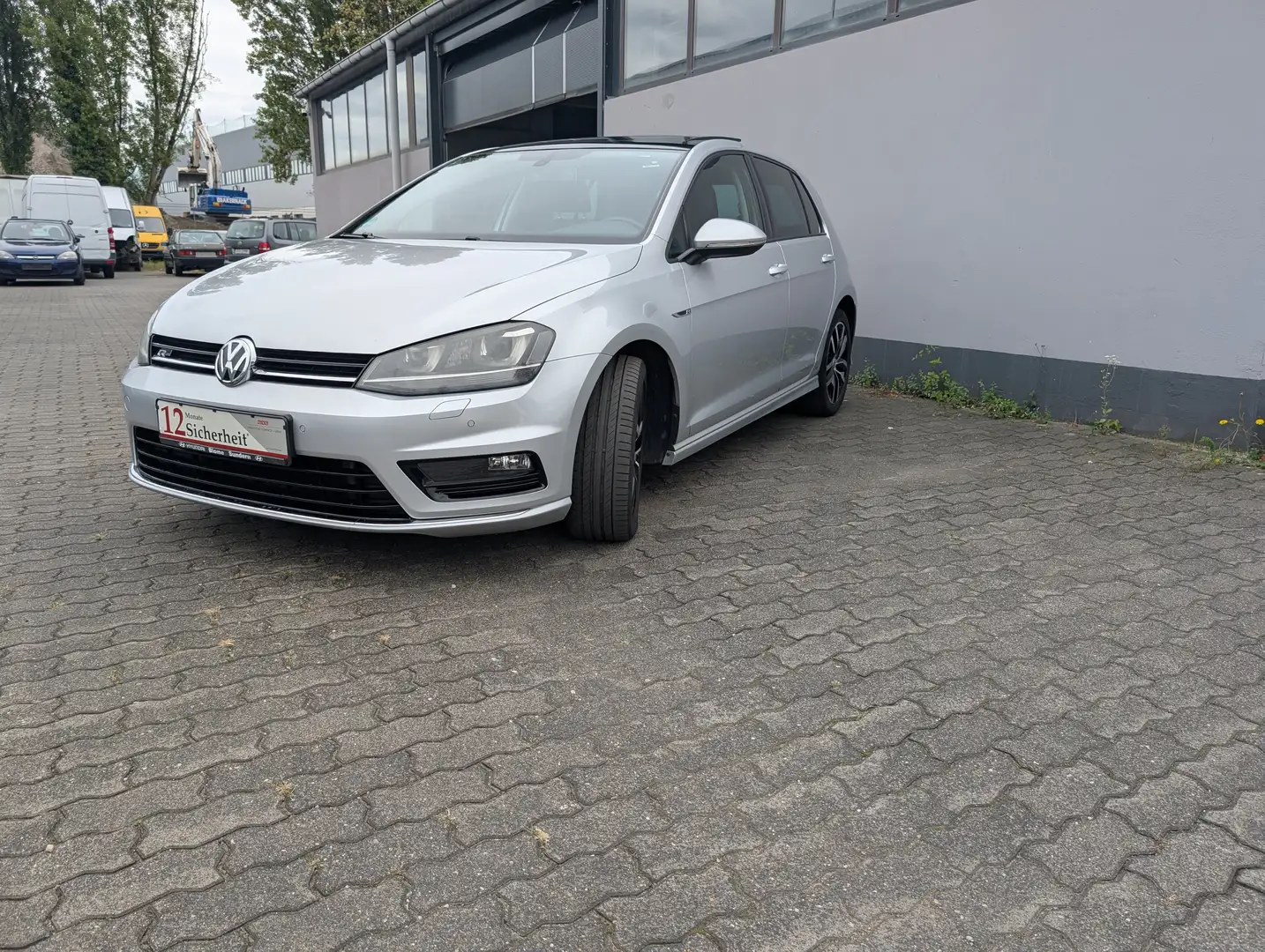 Volkswagen Golf 2.0 TDI BlueMotion Technology DSG R-line Silber - 2
