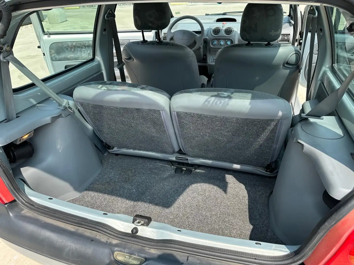 Renault Twingo 1.2 Expression Grijs - 1