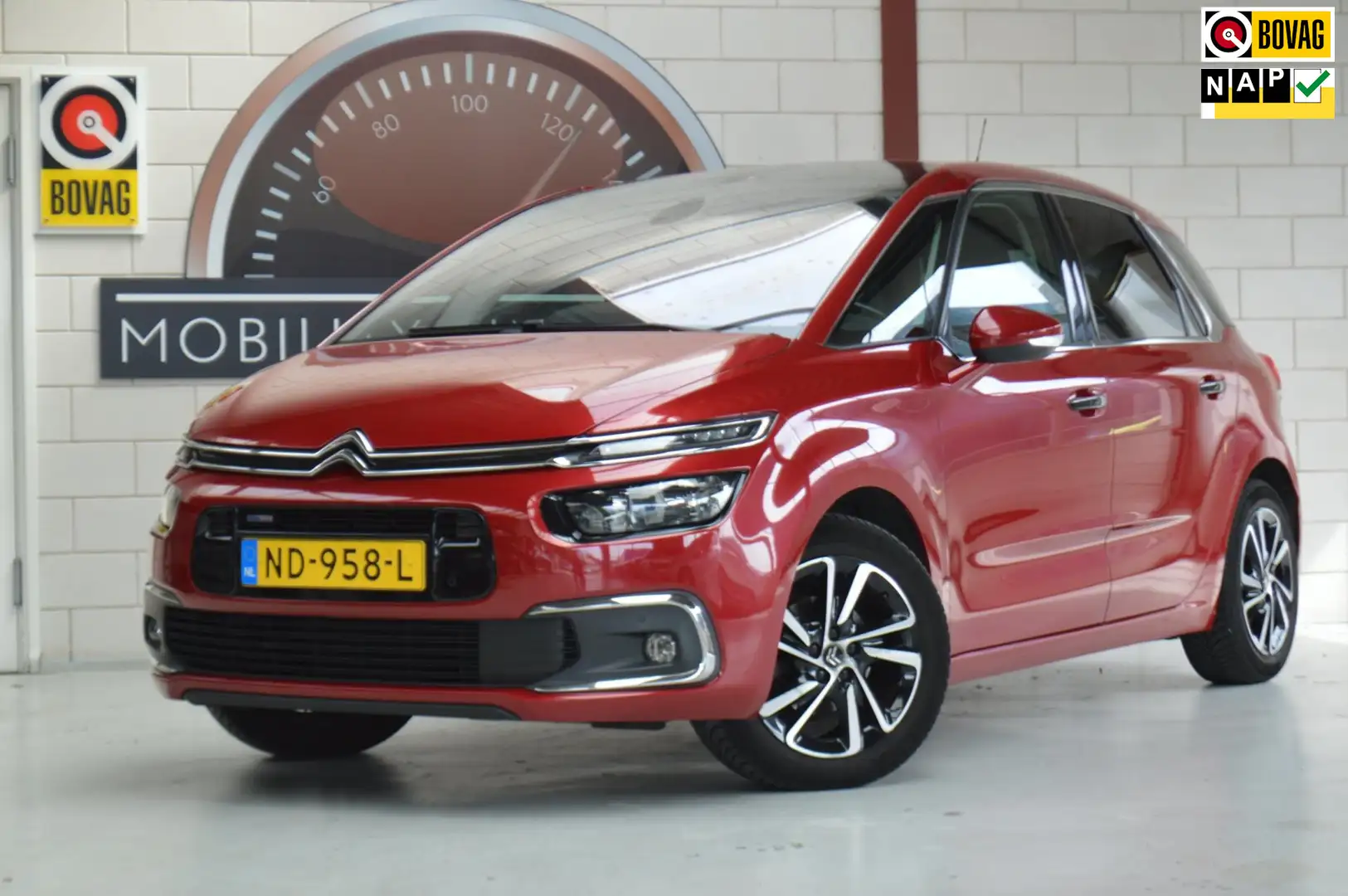 Citroen C4 Picasso 1.2 130PK Feel AUTOMAAT, TREKHAAK, DEALERONDERH, A Rood - 1