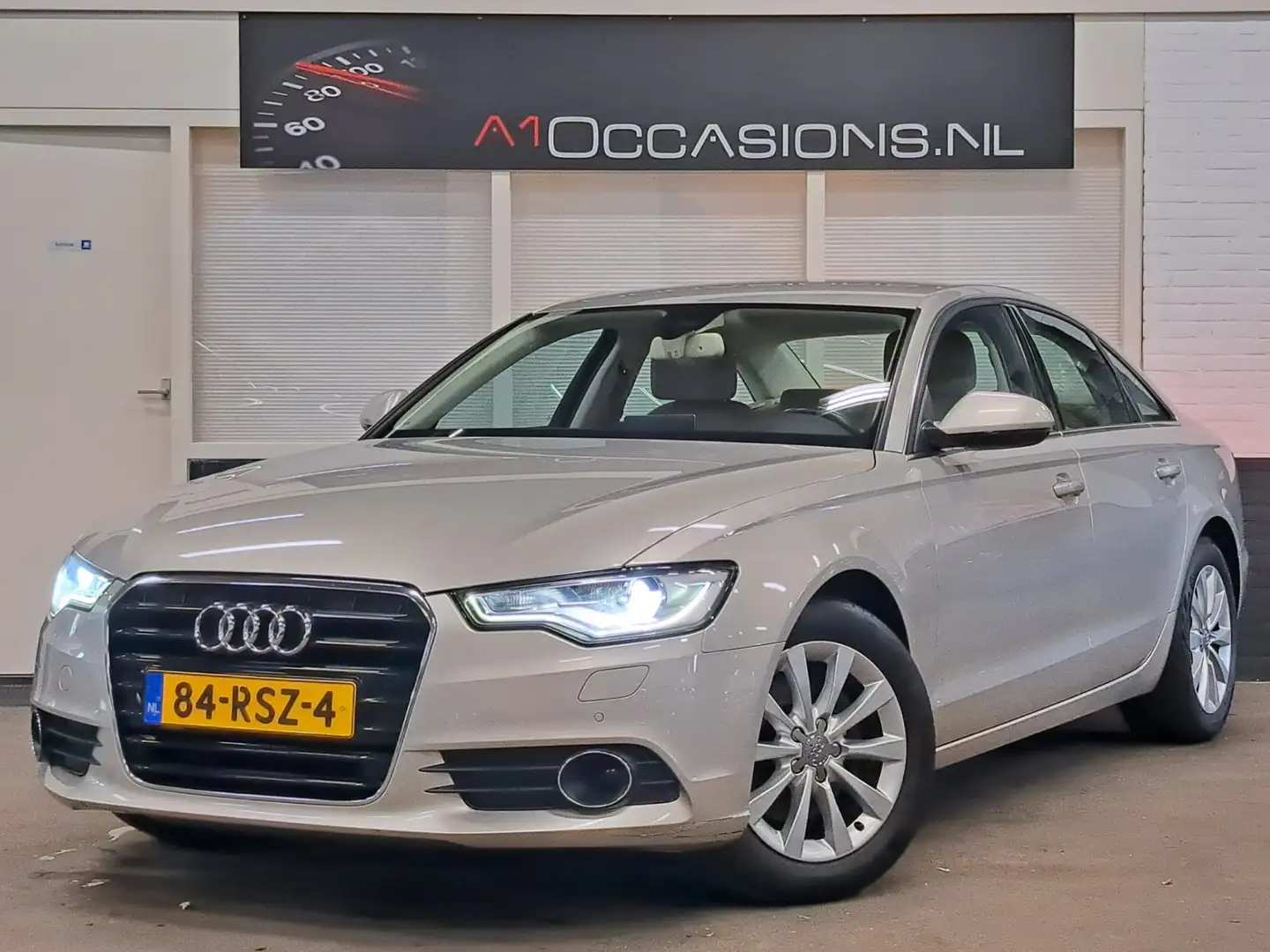 Audi A6 Limousine 2.8 FSI Pro Line + NAVI Beige - 2
