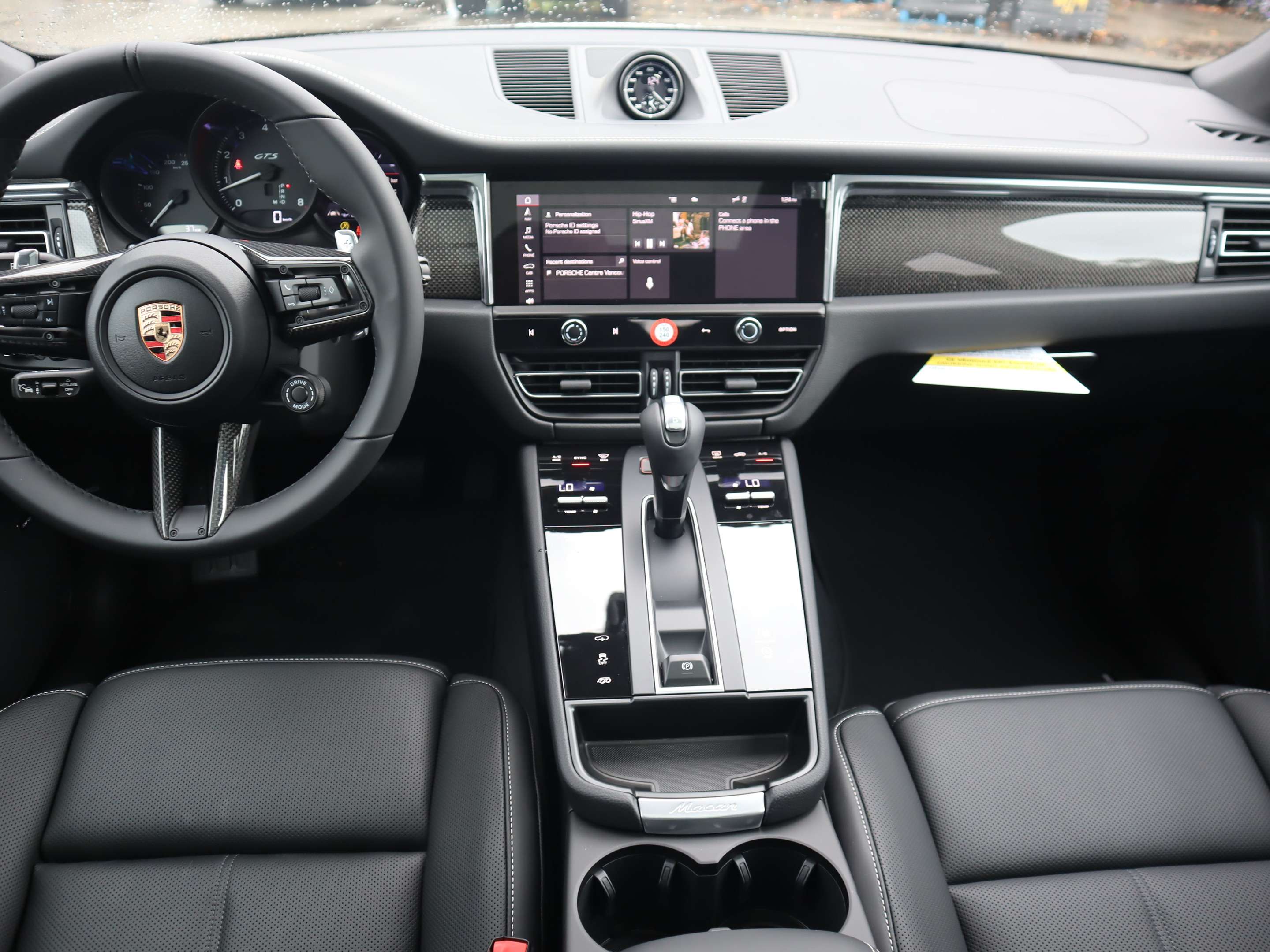 2026 Porsche Macan GTS AWD thumb 16