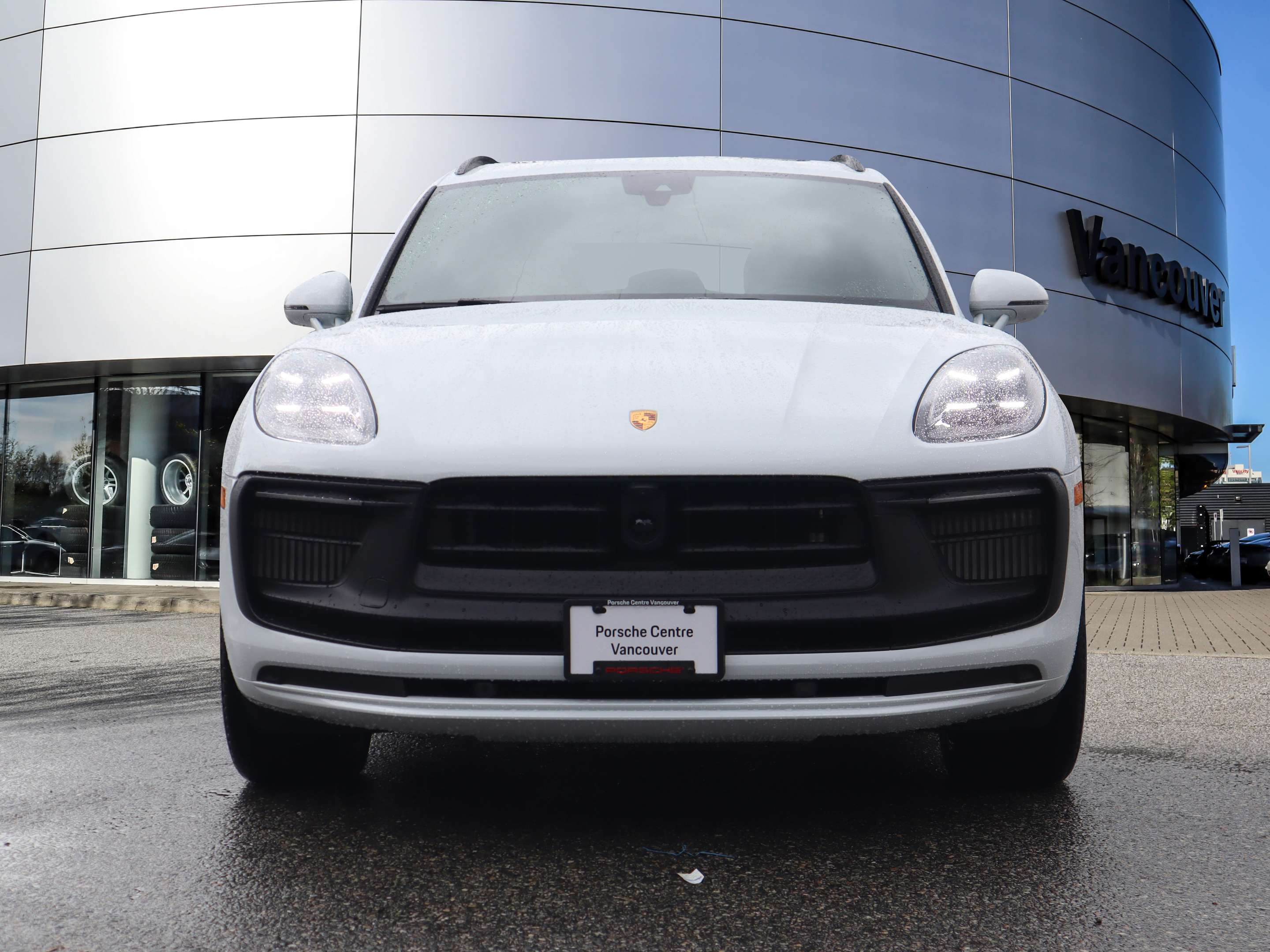 2026 Porsche Macan GTS AWD thumb 8