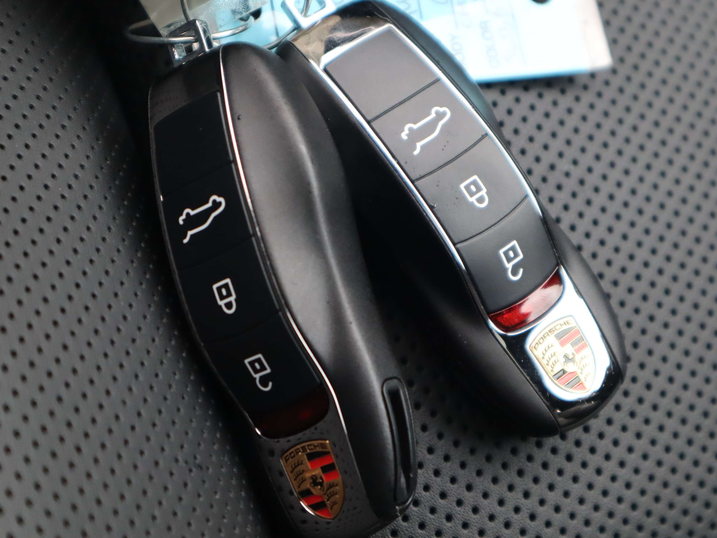 2026 Porsche Macan GTS AWD thumb 35