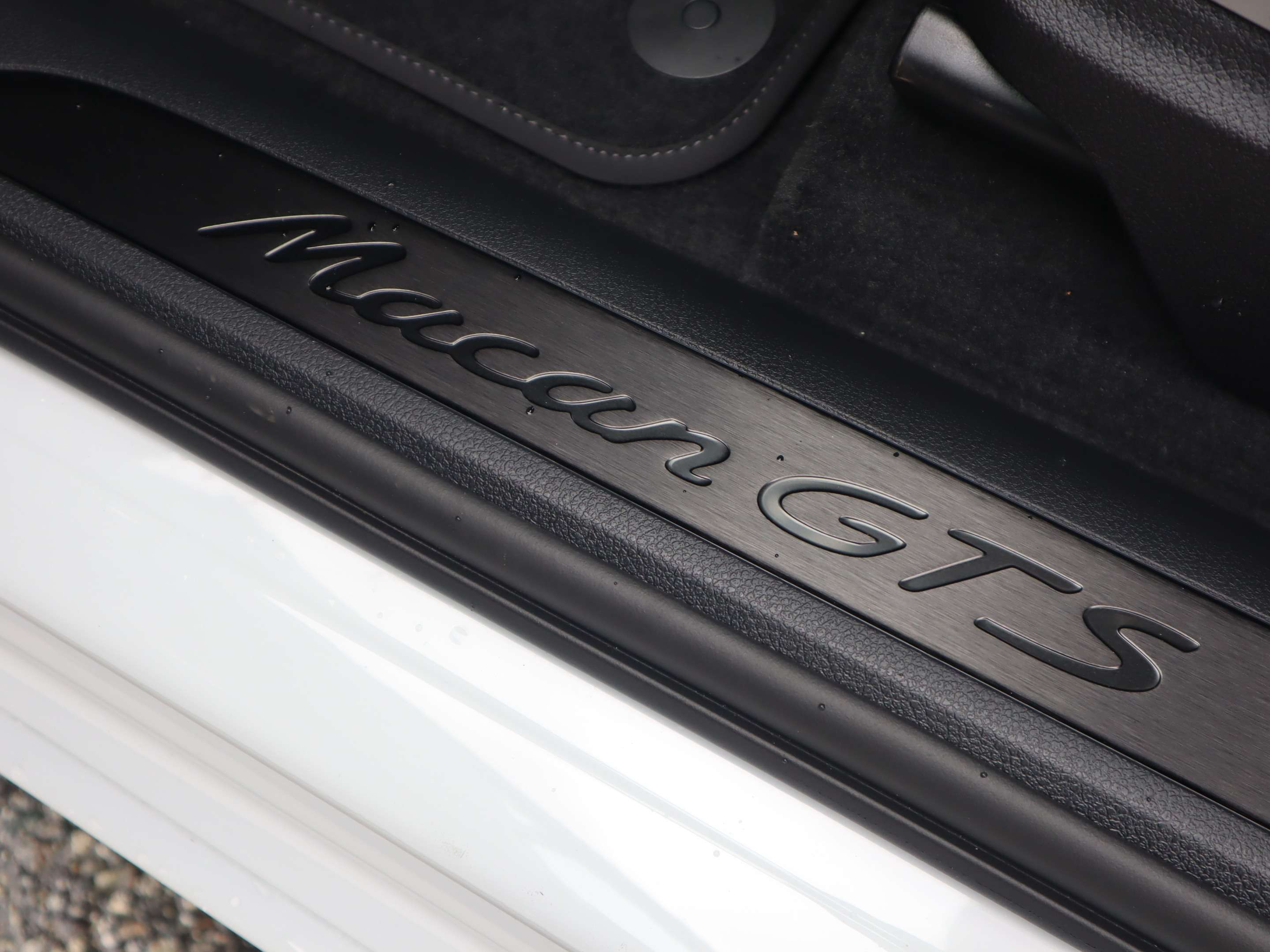 2026 Porsche Macan GTS AWD thumb 22