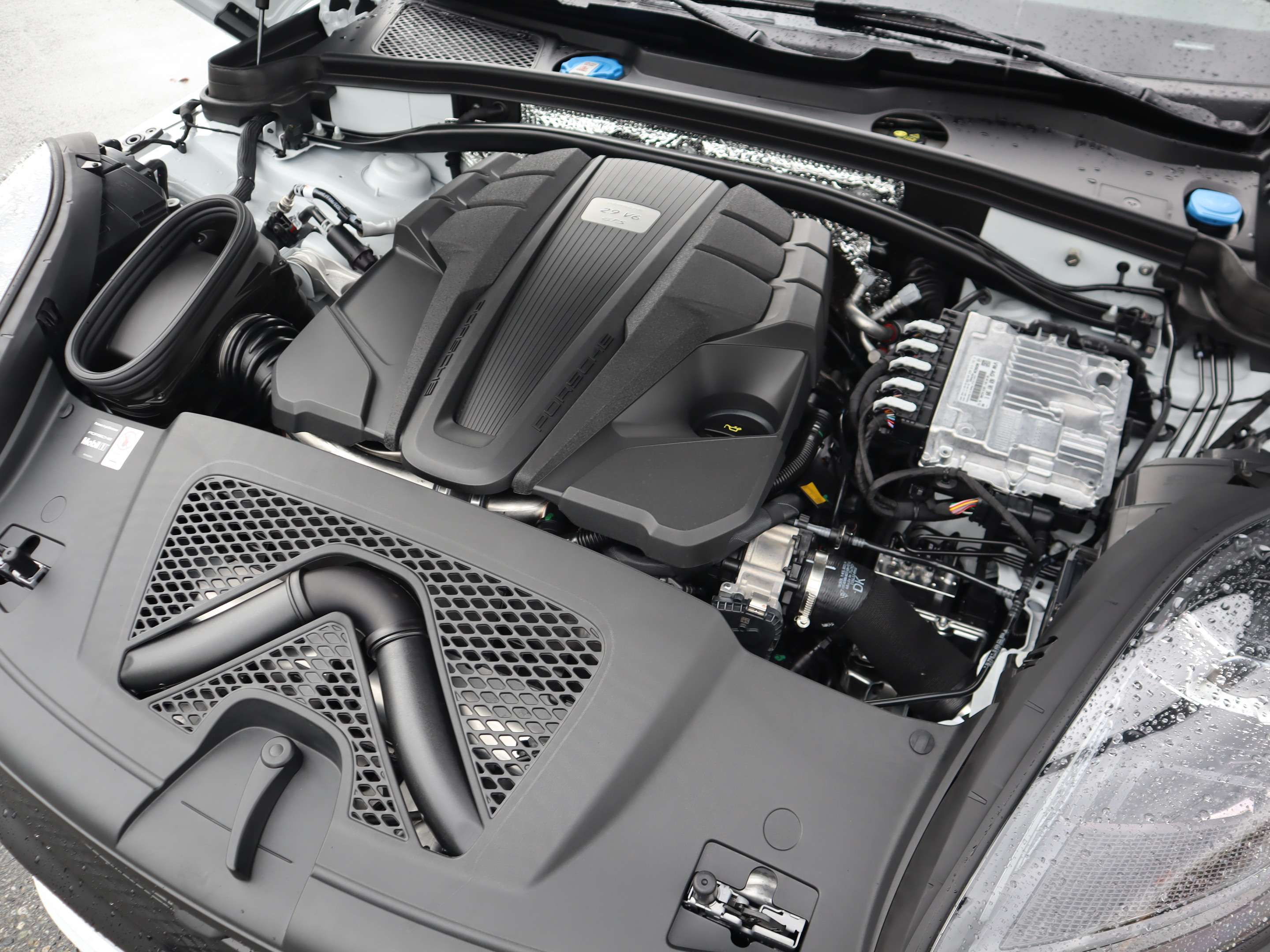 2026 Porsche Macan GTS AWD thumb 29