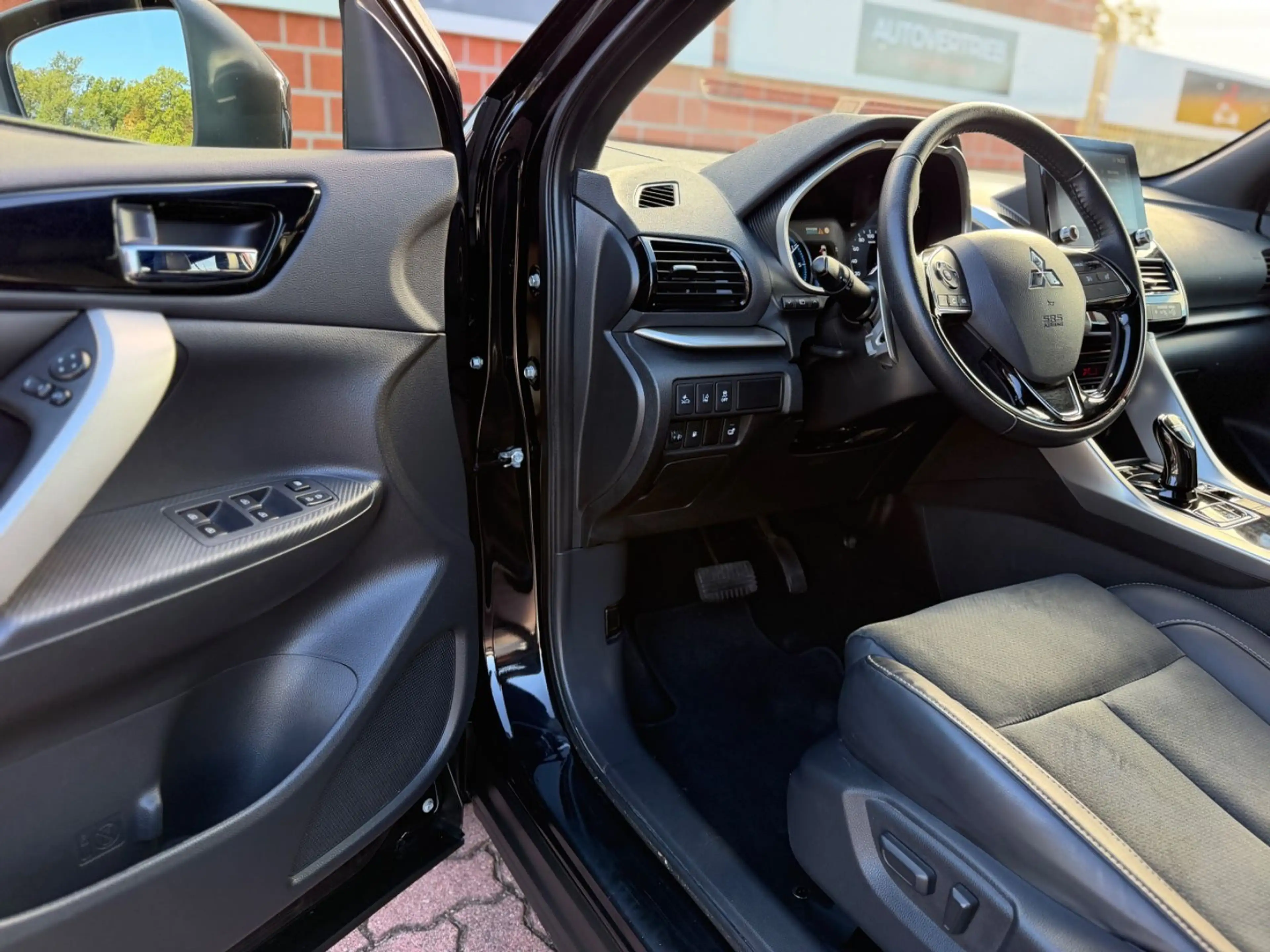 Mitsubishi Eclipse Cross Plus Hybrid 4WD /AHK/KAMERA/S.HEFT — photo 7