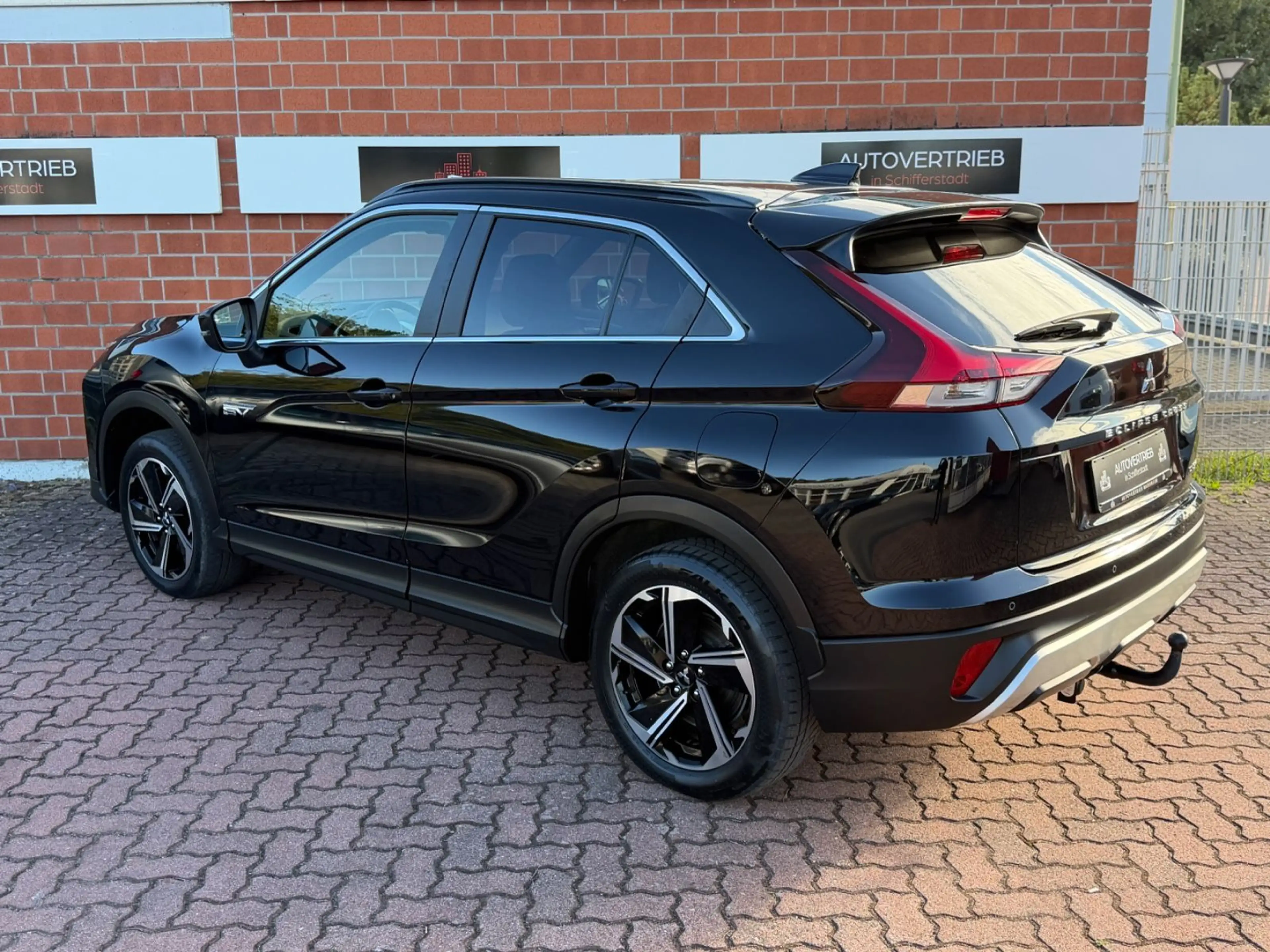 Mitsubishi Eclipse Cross Plus Hybrid 4WD /AHK/KAMERA/S.HEFT — photo 6