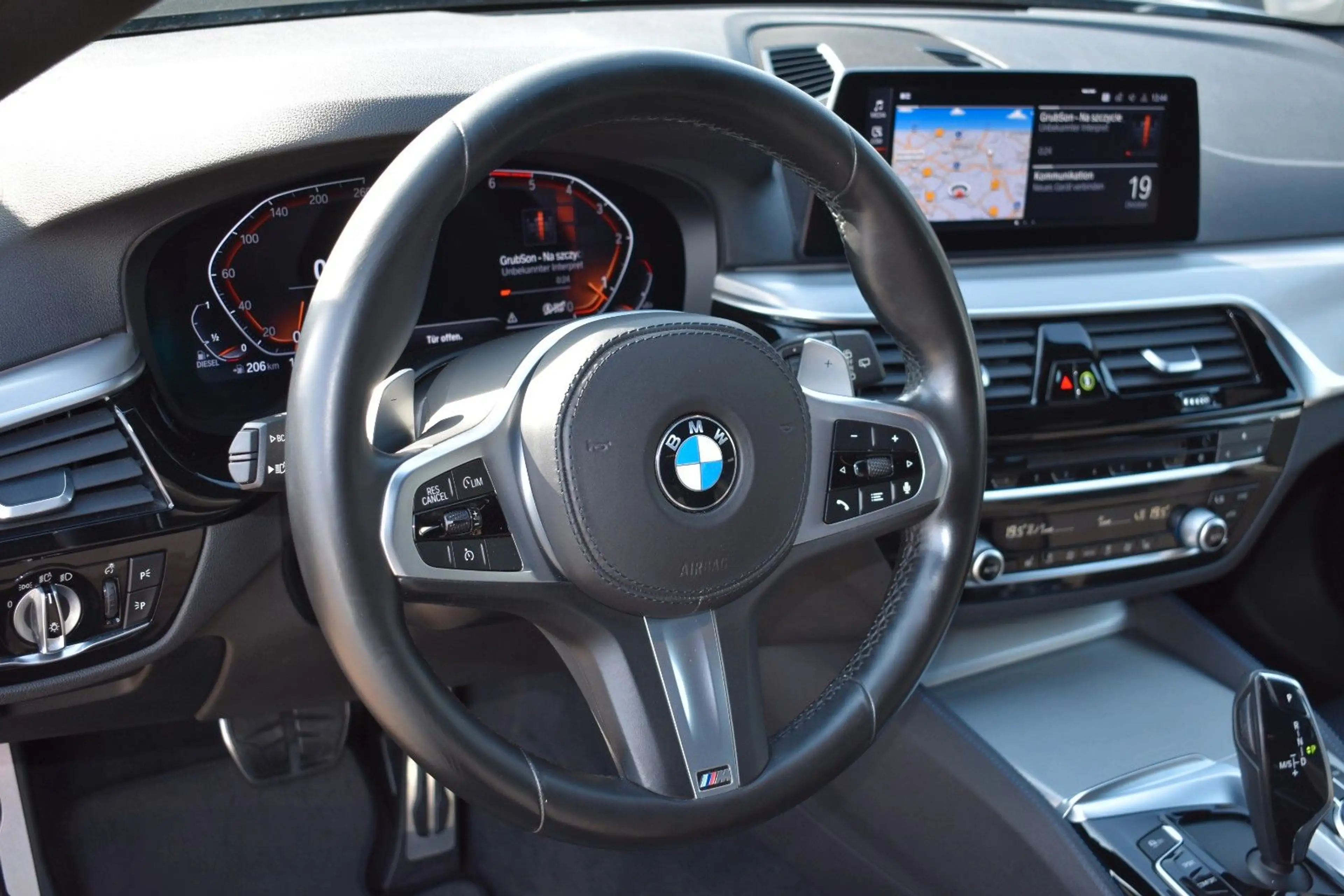 BMW 520 d Touring xDrive M Sport AHK/LED/KAMERA/TEMP. — photo 9