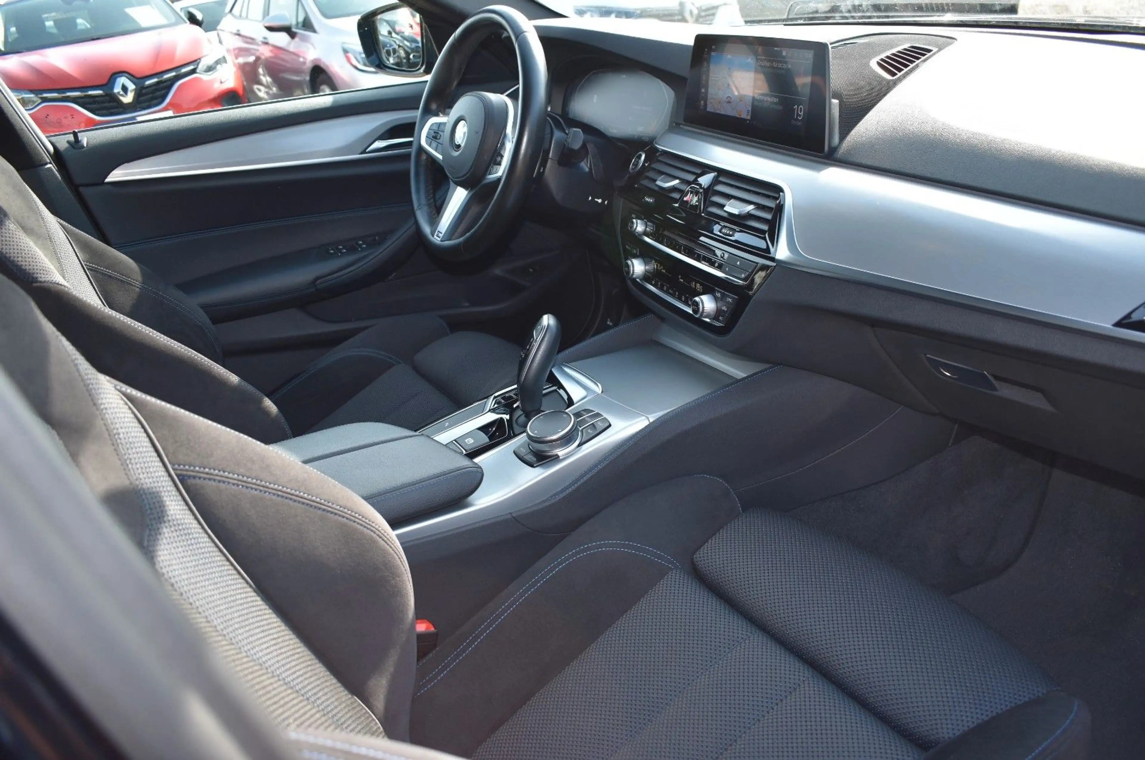 BMW 520 d Touring xDrive M Sport AHK/LED/KAMERA/TEMP. — photo 7