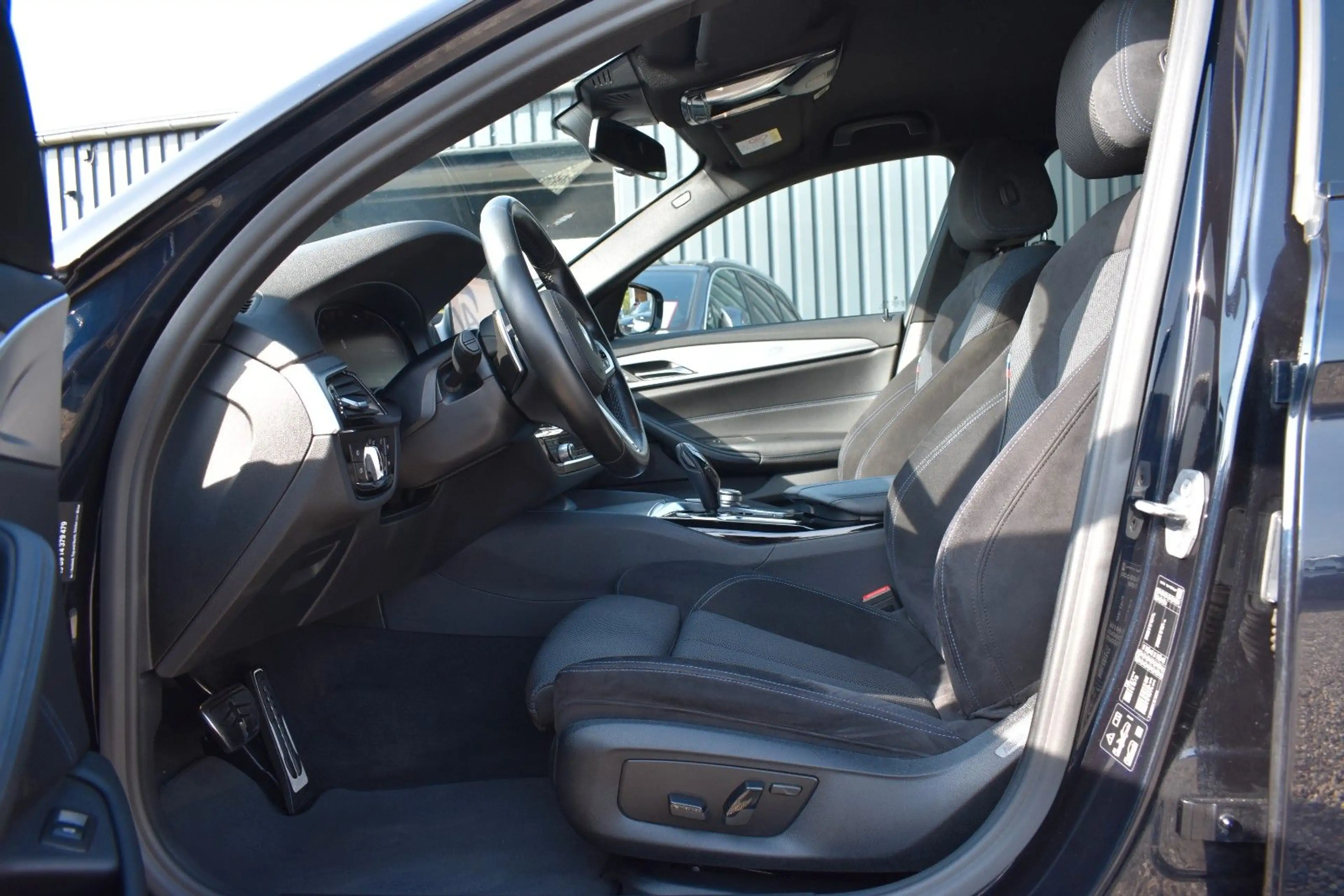 BMW 520 d Touring xDrive M Sport AHK/LED/KAMERA/TEMP. — photo 10