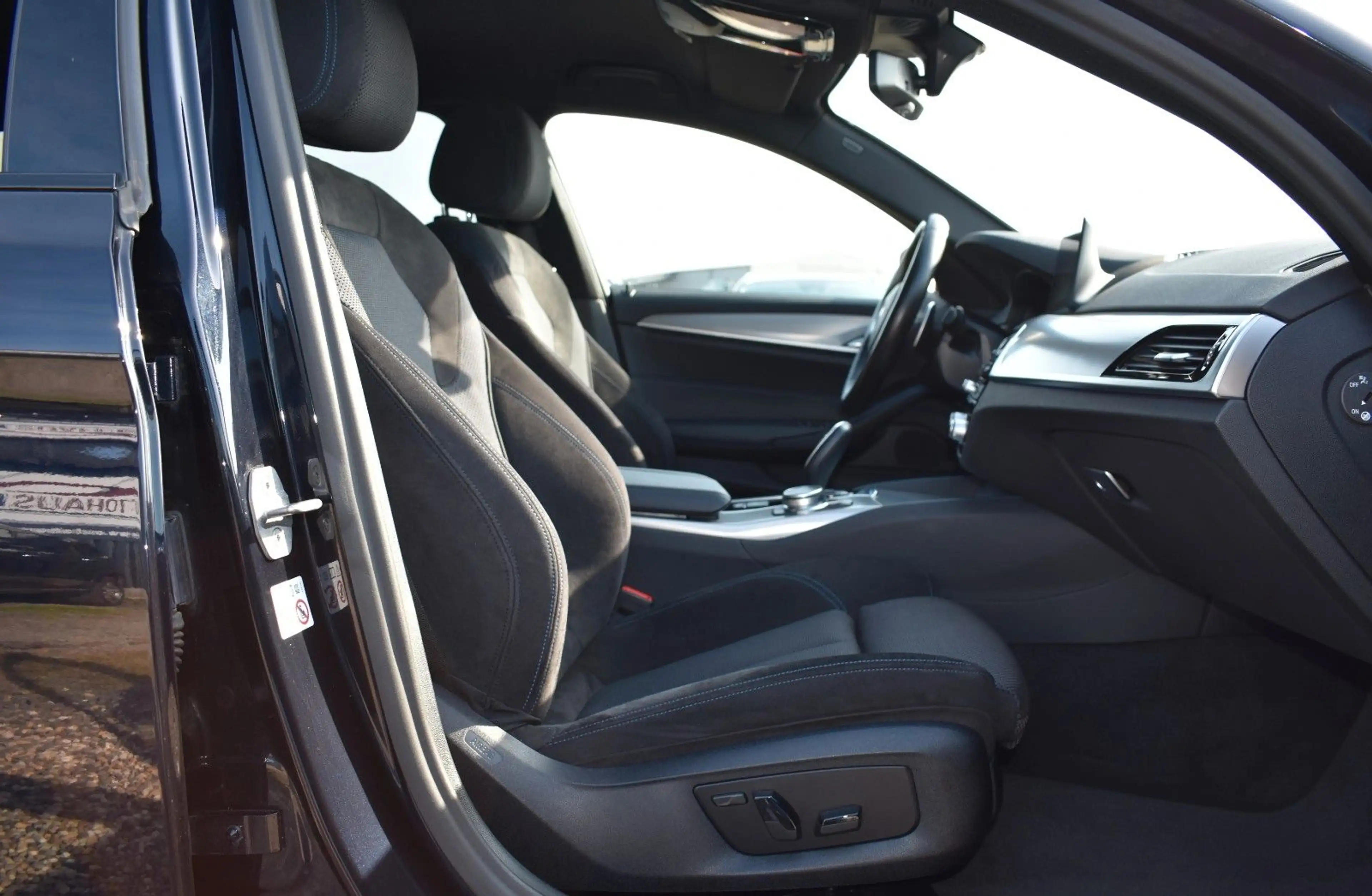 BMW 520 d Touring xDrive M Sport AHK/LED/KAMERA/TEMP. — photo 11