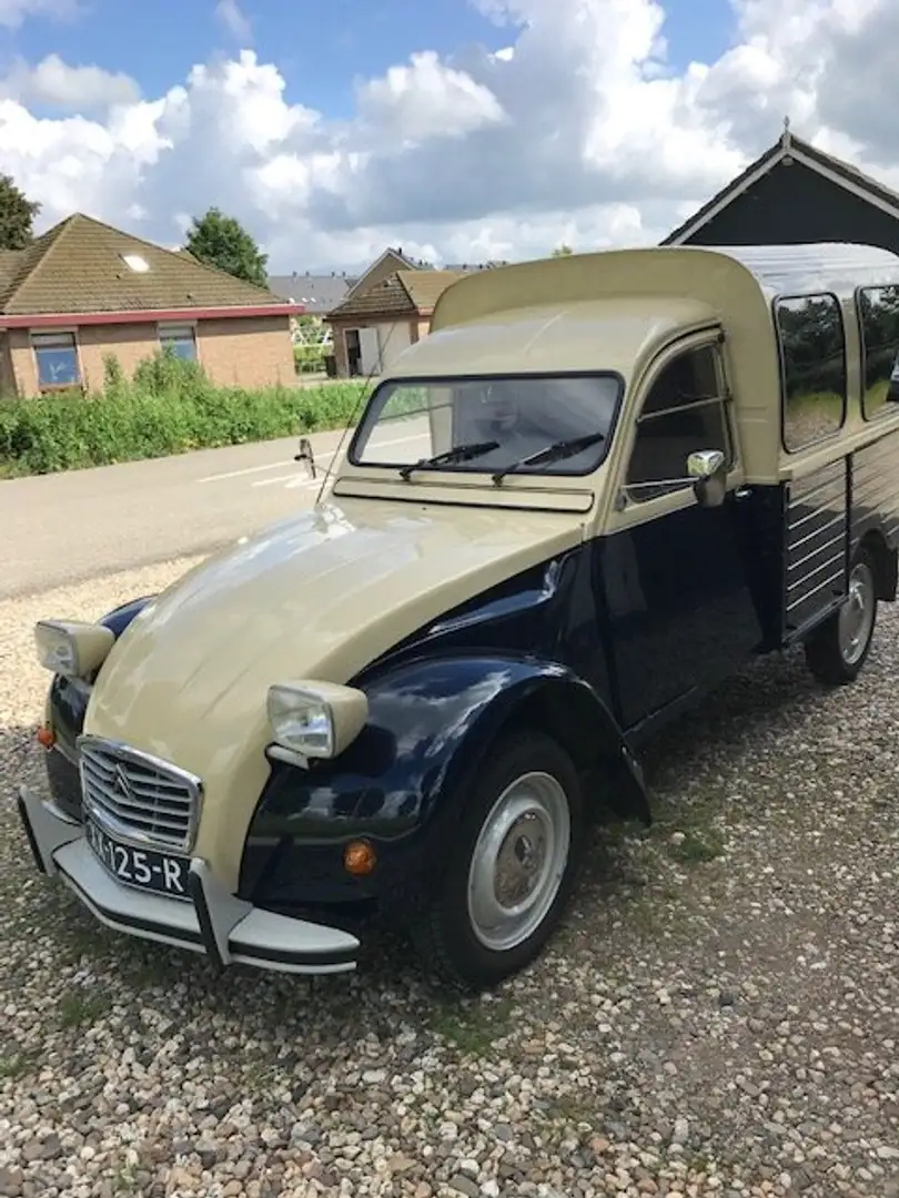 Citroen 2CV AK 400 - 2