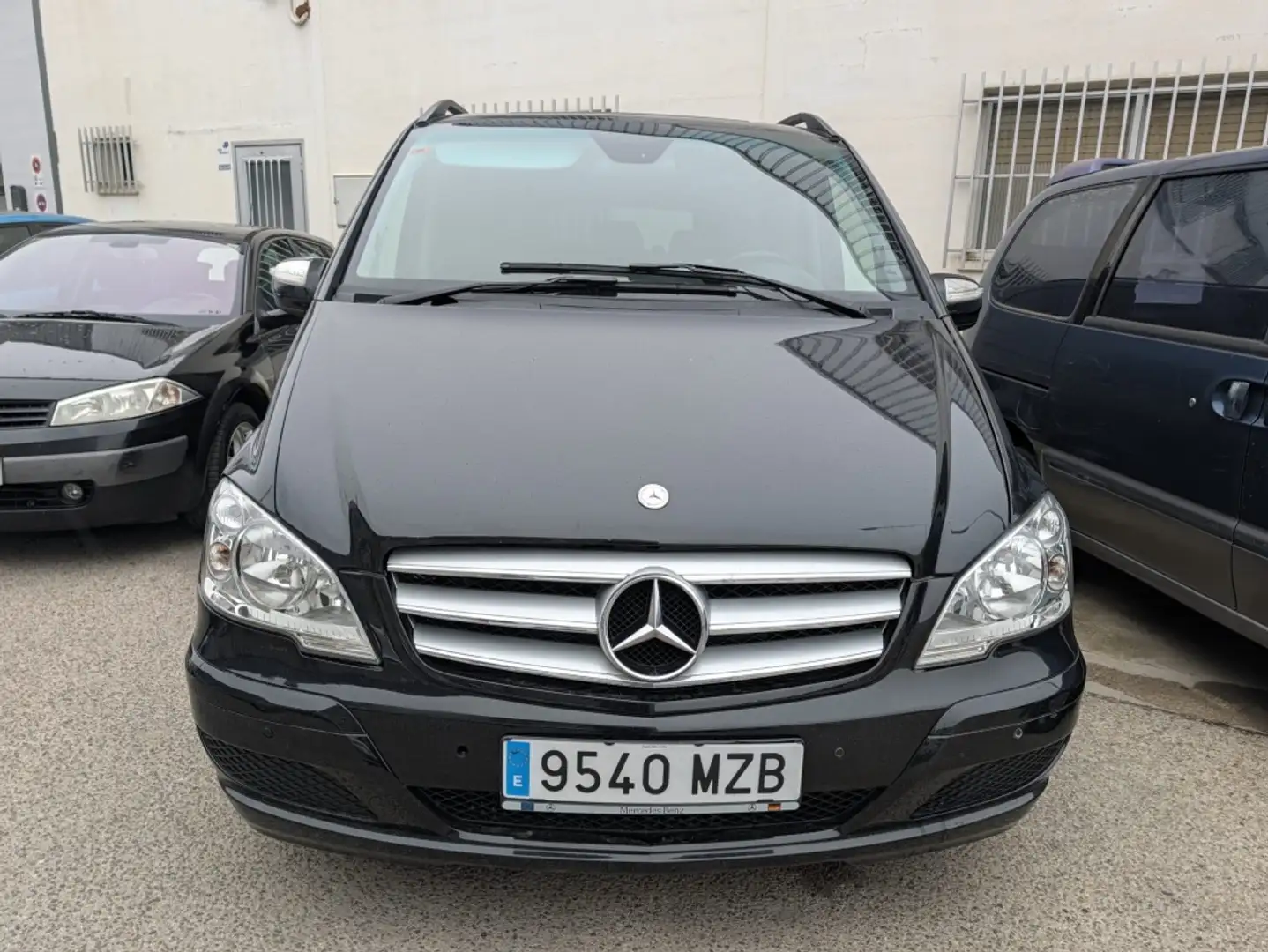 Mercedes-Benz Viano 3.0CDI Ambiente Compacta Aut. Negro - 2