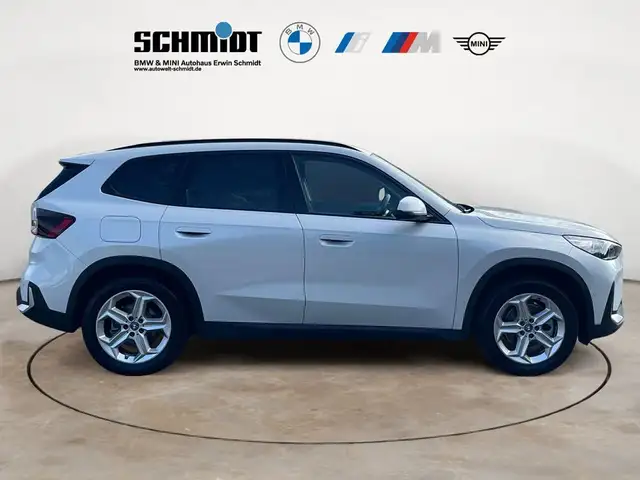 BMW X1 view 8