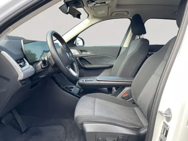 BMW X1 view 11