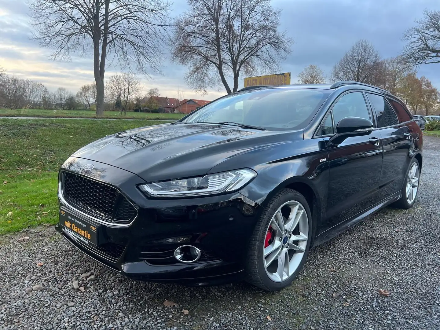 Ford Mondeo Turnier ST-Line*T.Leder*Pano*AHK* Schwarz - 1