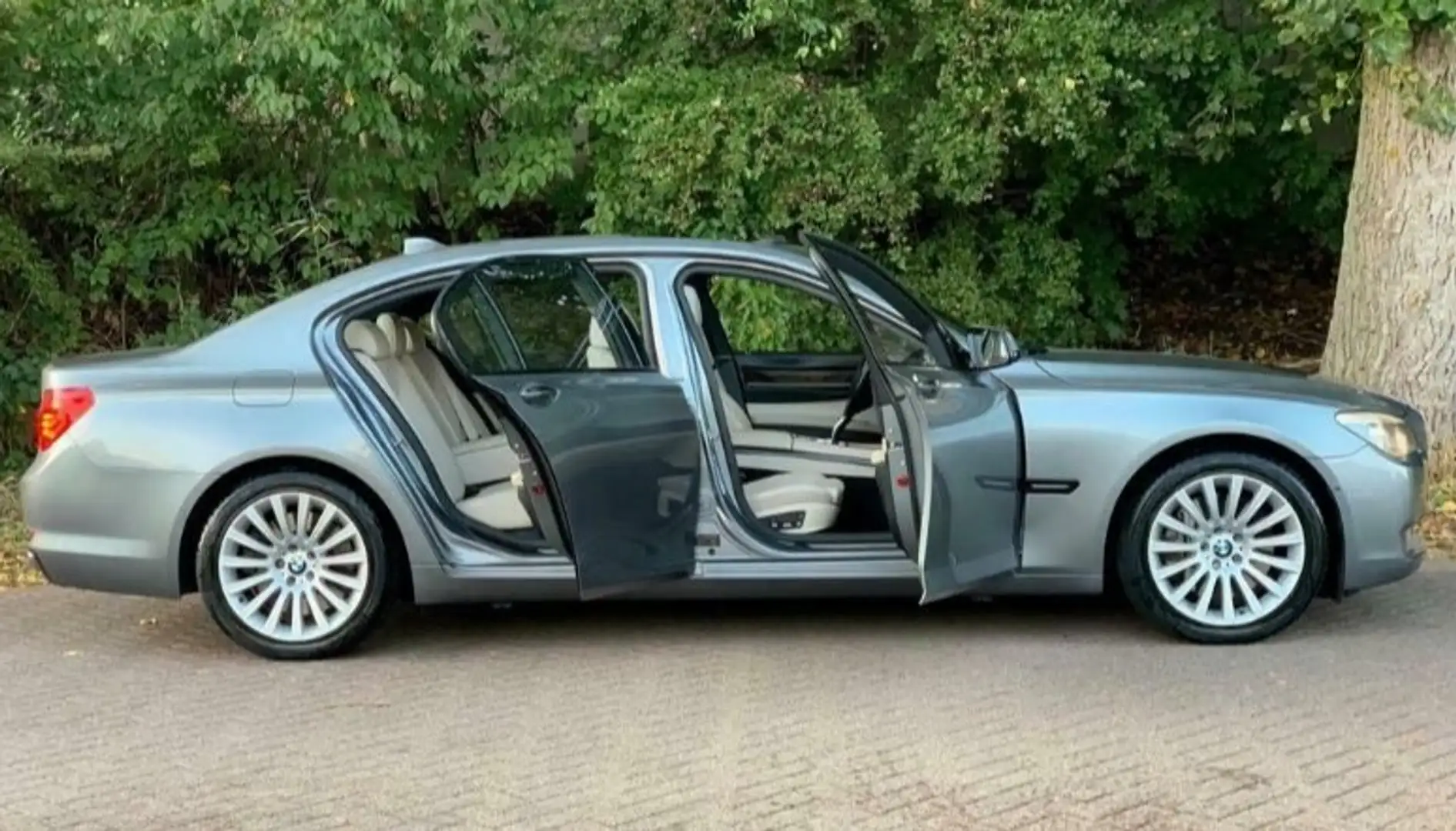 BMW 750 BMW 750Li High Excutive Zeer nette staat Grijs - 1