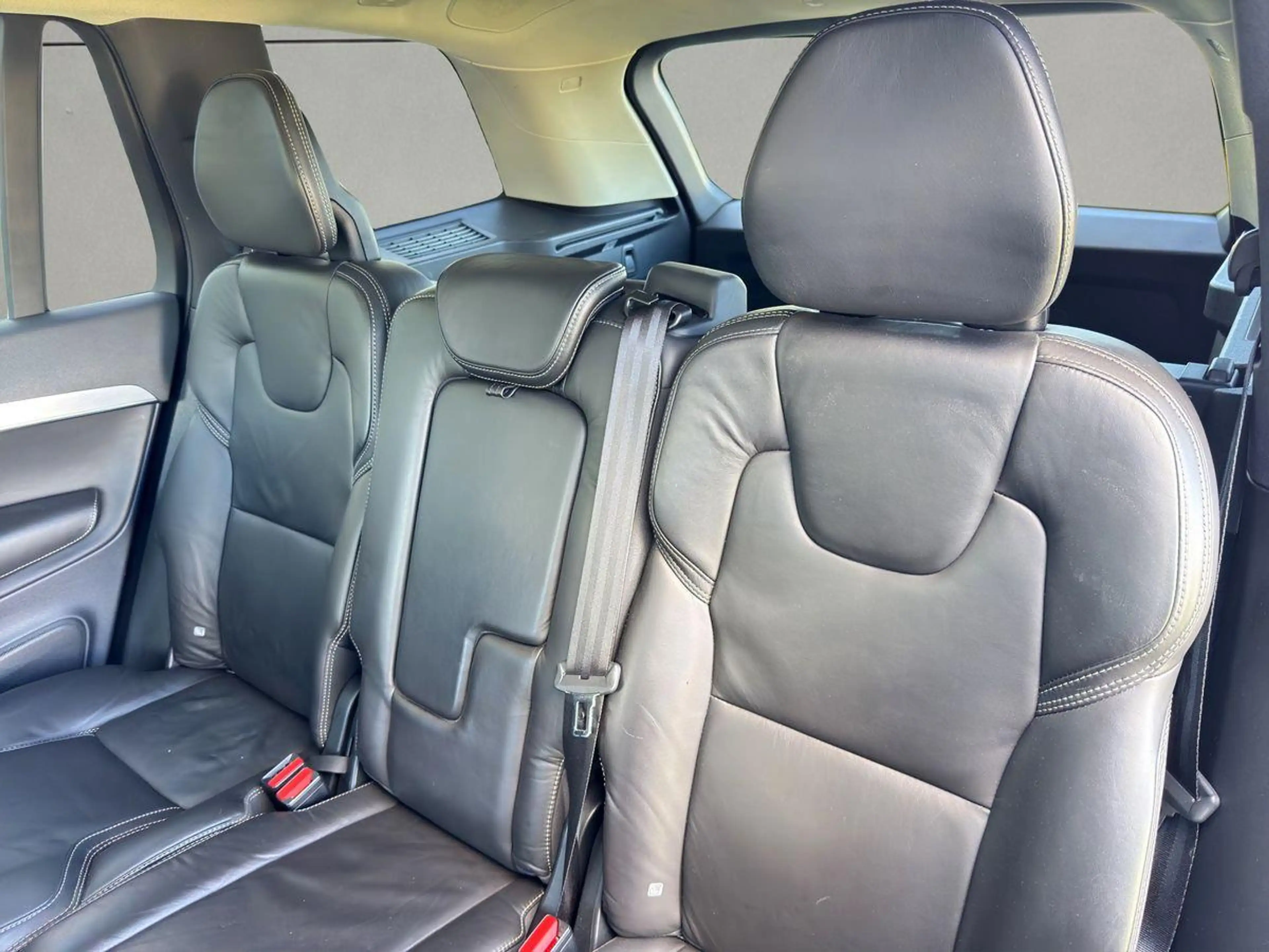 Volvo XC90 Momentum AWD2.0 D5 Business B&W NaviMeemory — photo 15