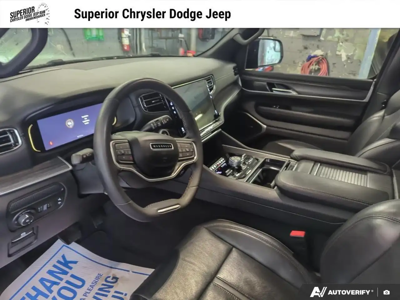 Jeep Wagoneer снимка Jeep Wagoneer
