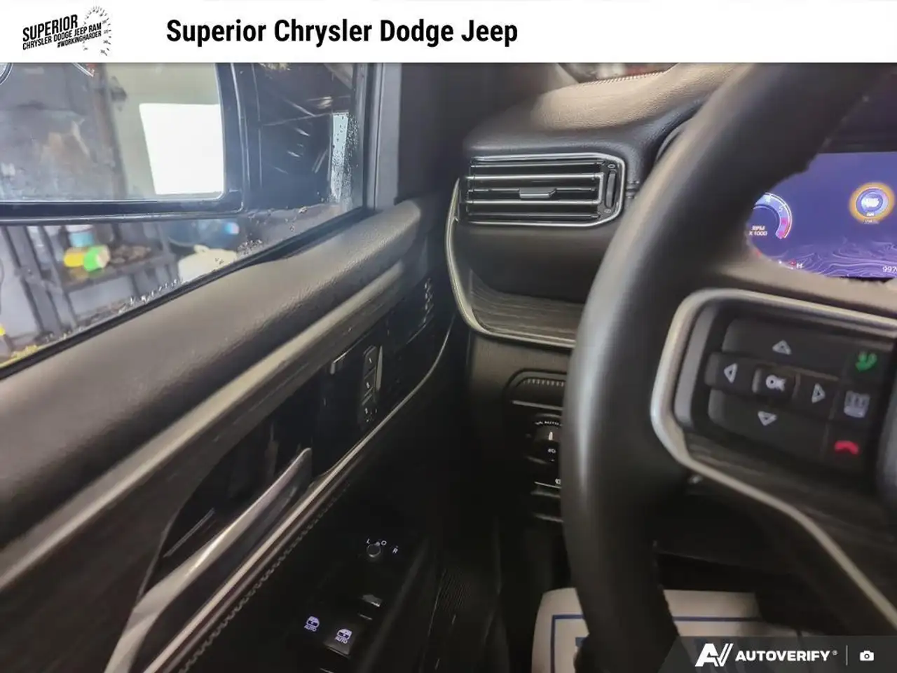 Jeep Wagoneer снимка Jeep Wagoneer