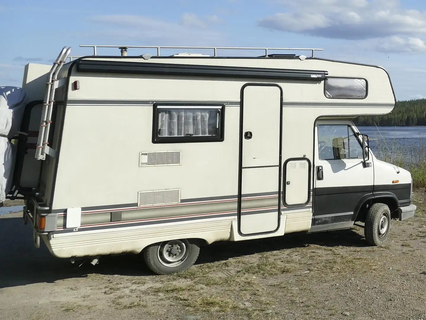 Peugeot J5 Wohnmobil Bürstner A 510/280 H/1 Weiß - 1