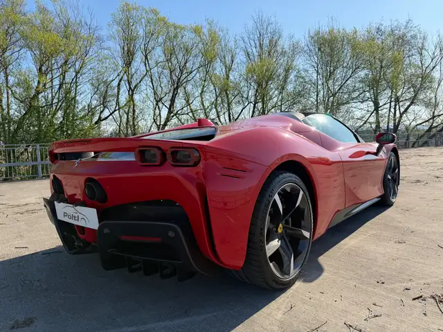 Ferrari SF90 Spider CARBON LIFT JBL HEAD UP KAMERA MWST GARANTIE 2028! Ansicht 6