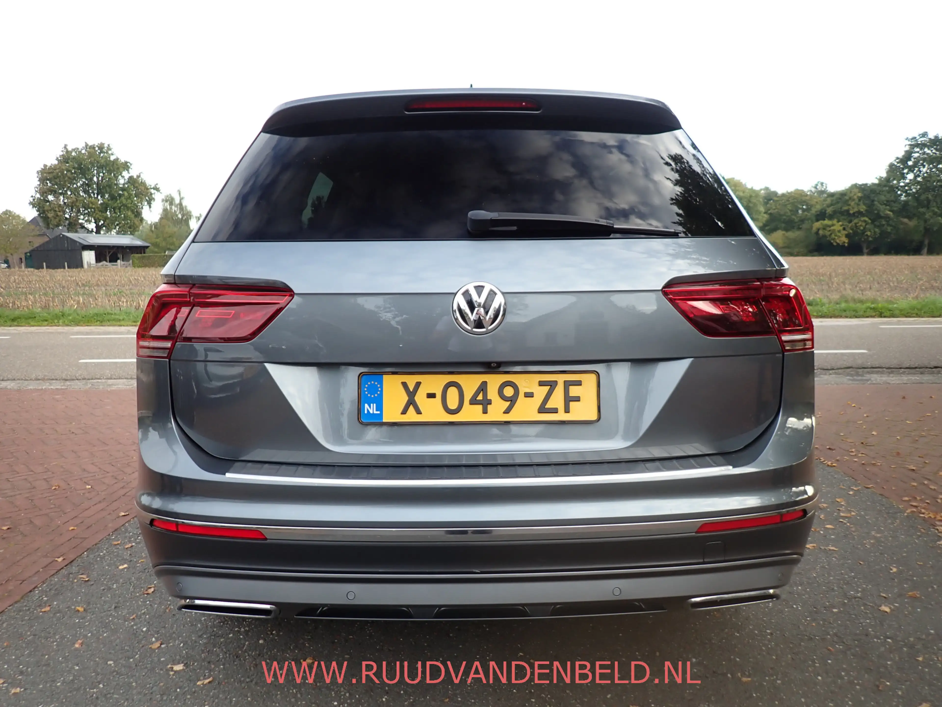 Volkswagen Tiguan Allspace 2.0TDI KEYLESS / ACC / CAMERA / CARPLAY / 19'' / H — photo 30