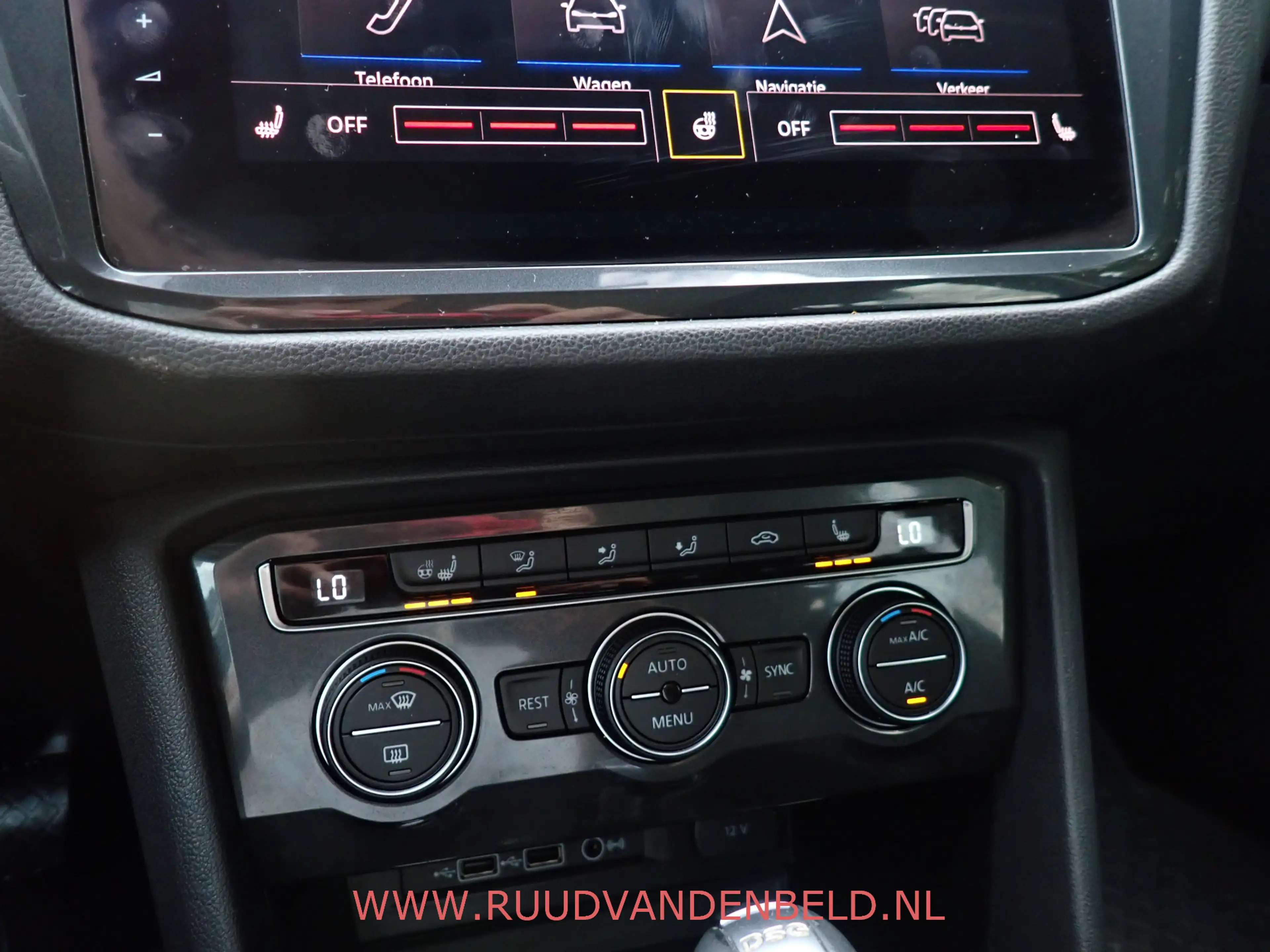 Volkswagen Tiguan Allspace 2.0TDI KEYLESS / ACC / CAMERA / CARPLAY / 19'' / H — photo 27