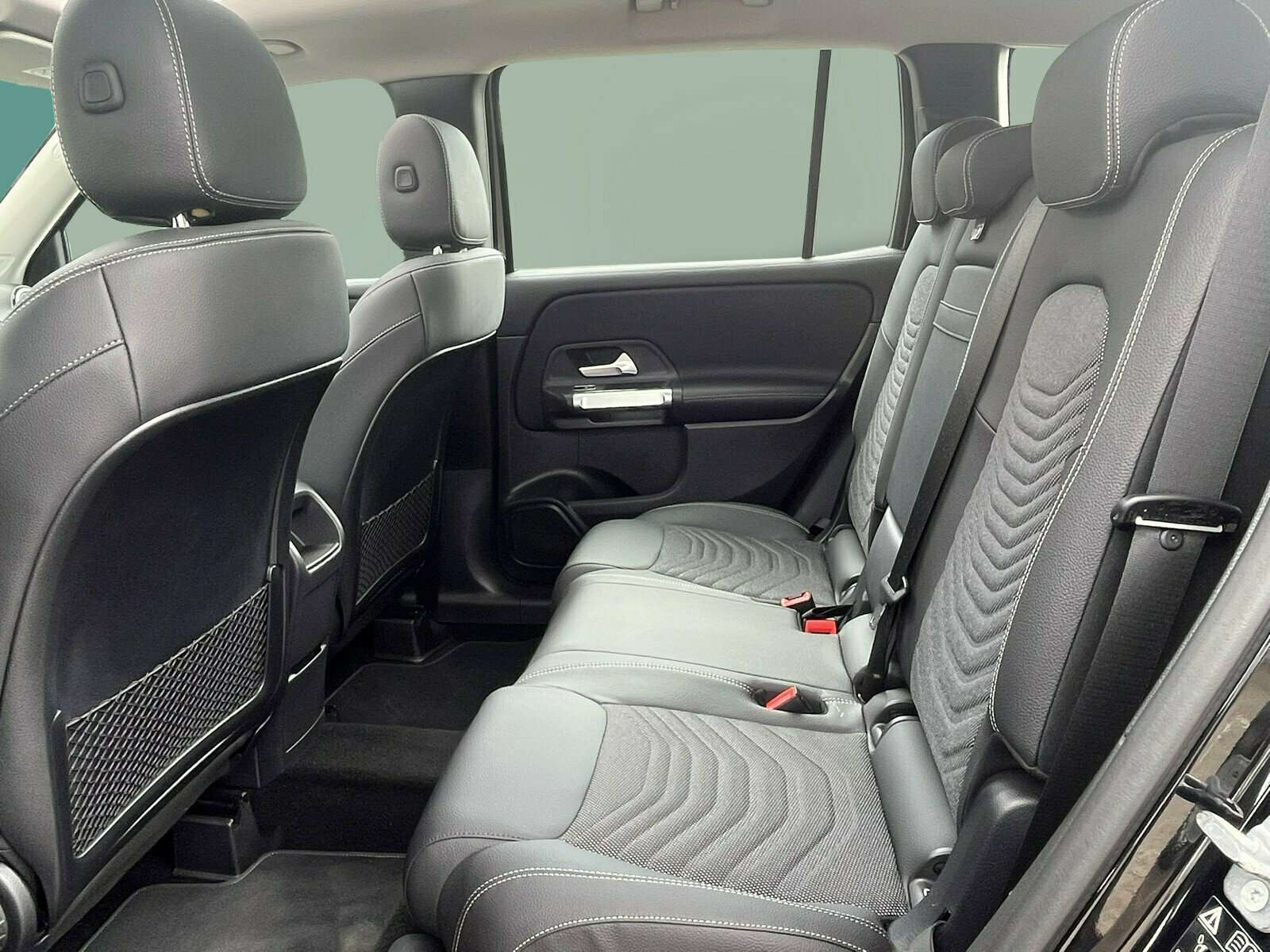 Mercedes-Benz GLB 220