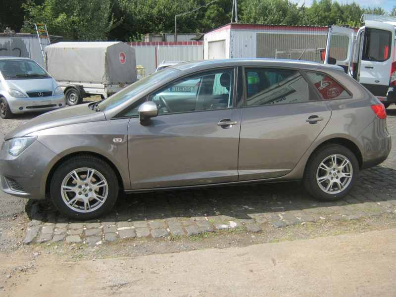 SEAT Ibiza ST Style Salsa — photo 4
