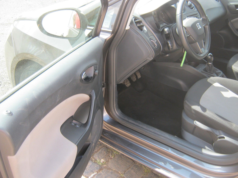 SEAT Ibiza ST Style Salsa — photo 11