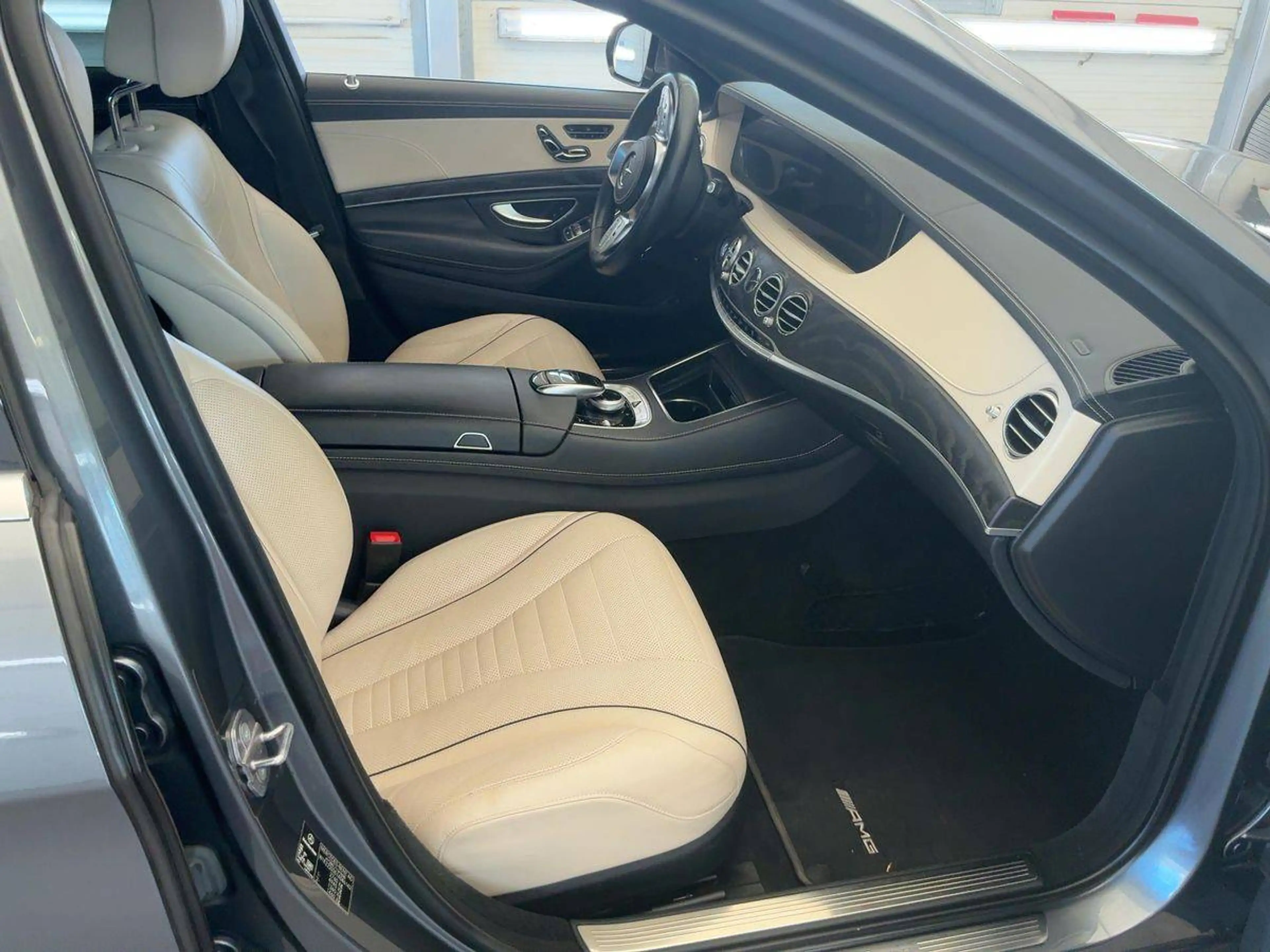 Mercedes-Benz S 400 d 4Matic AMG-Line *TOP Ausstattung* — photo 2