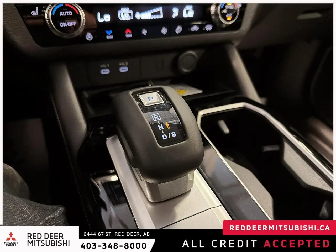 Mitsubishi Outlander снимка Mitsubishi Outlander