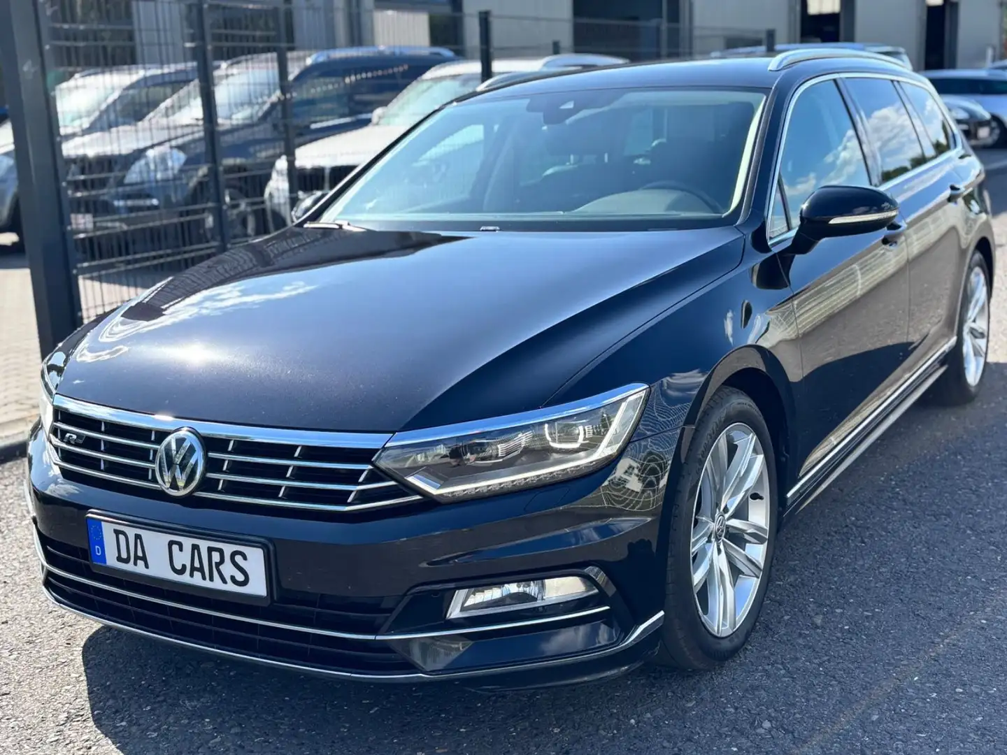 Volkswagen Passat Variant Passat 2.0 R-Line Exclusive Navi+Camera/Massage Czarny - 1
