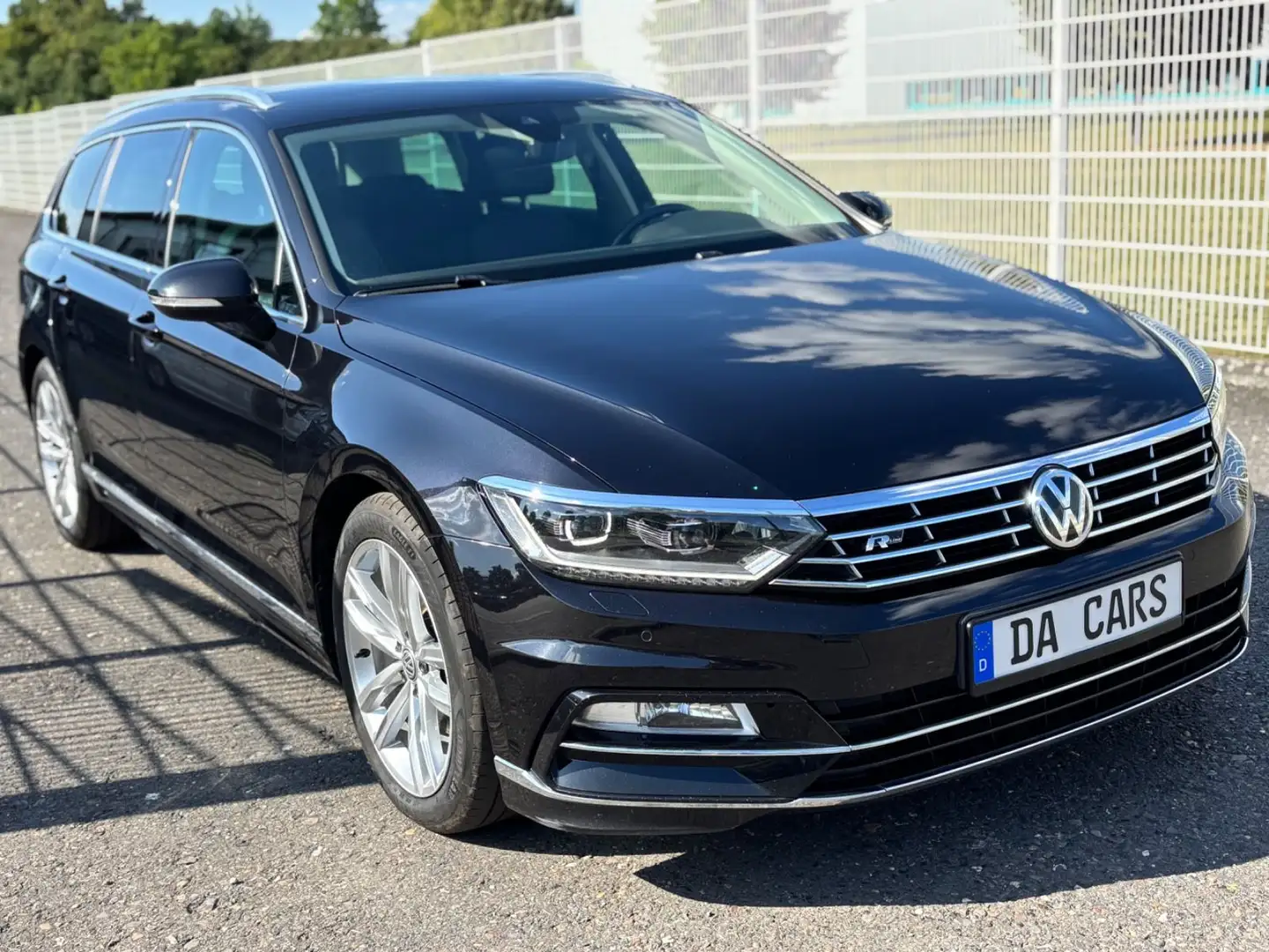 Volkswagen Passat Variant Passat 2.0 R-Line Exclusive Navi+Camera/Massage Czarny - 2
