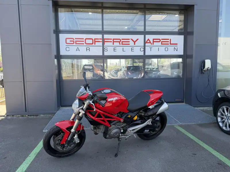 Ducati Monster 937
