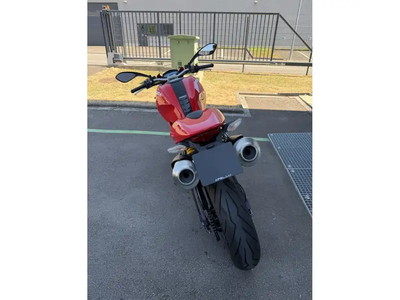 Ducati Monster 937 - foto 2
