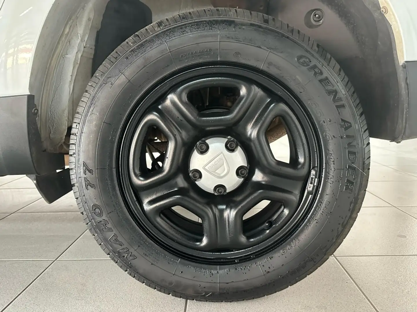 Dacia Sandero Todoterreno Manual de 5 Puertas Weiß - 2