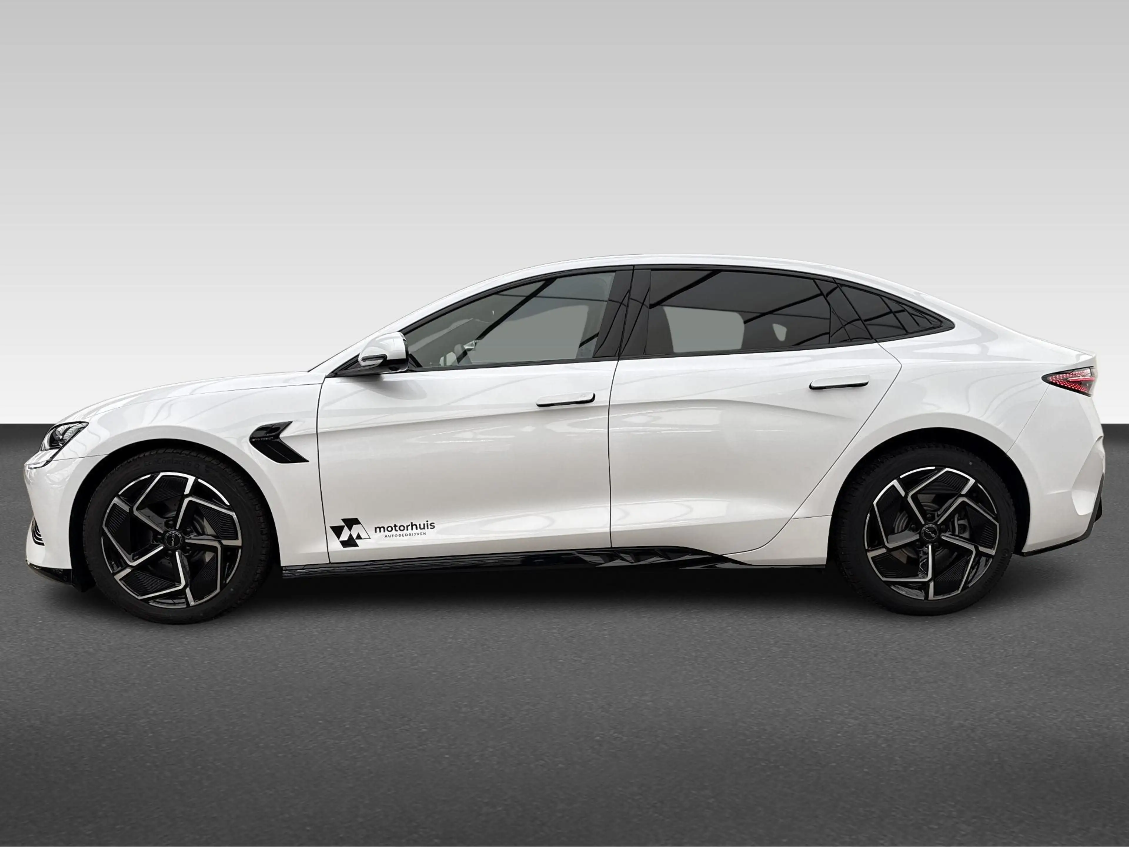 BYD Seal Design RWD 82.5 kWh | Android Auto | Apple Carplay — photo 2